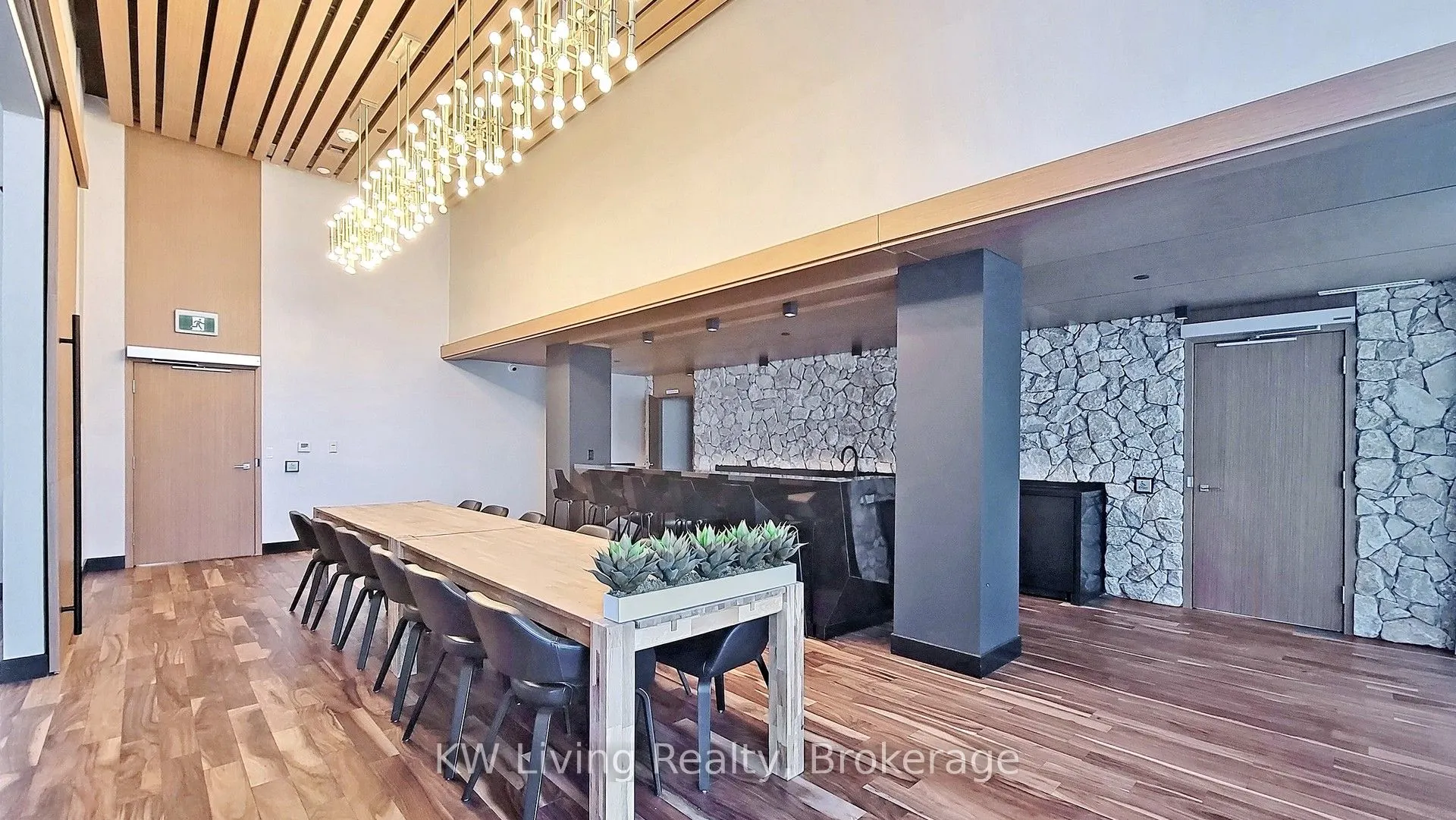 10 Rouge Valley Drive W, #628A