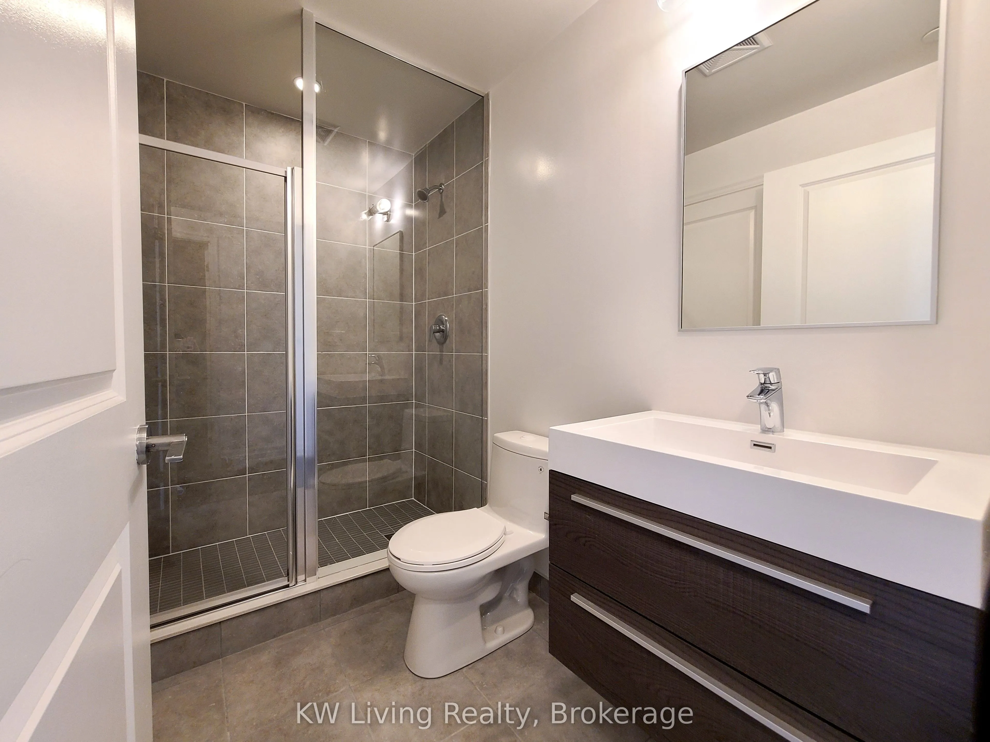 10 Rouge Valley Drive W, #628A