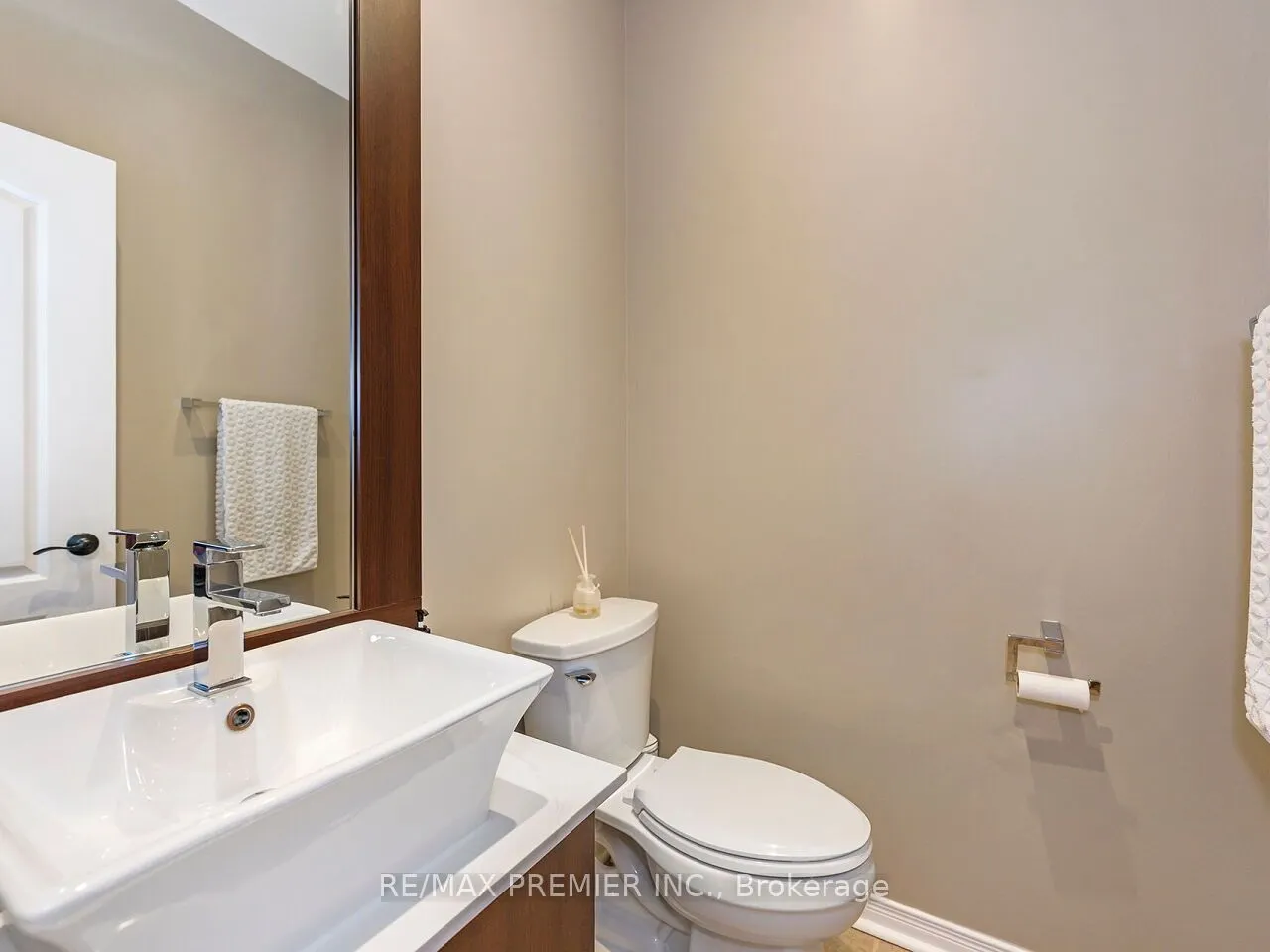 65 Victoria Wood Avenue