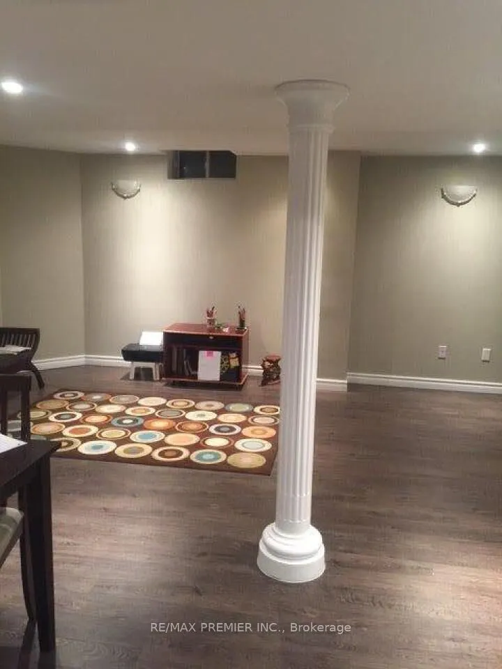 65 Victoria Wood Avenue