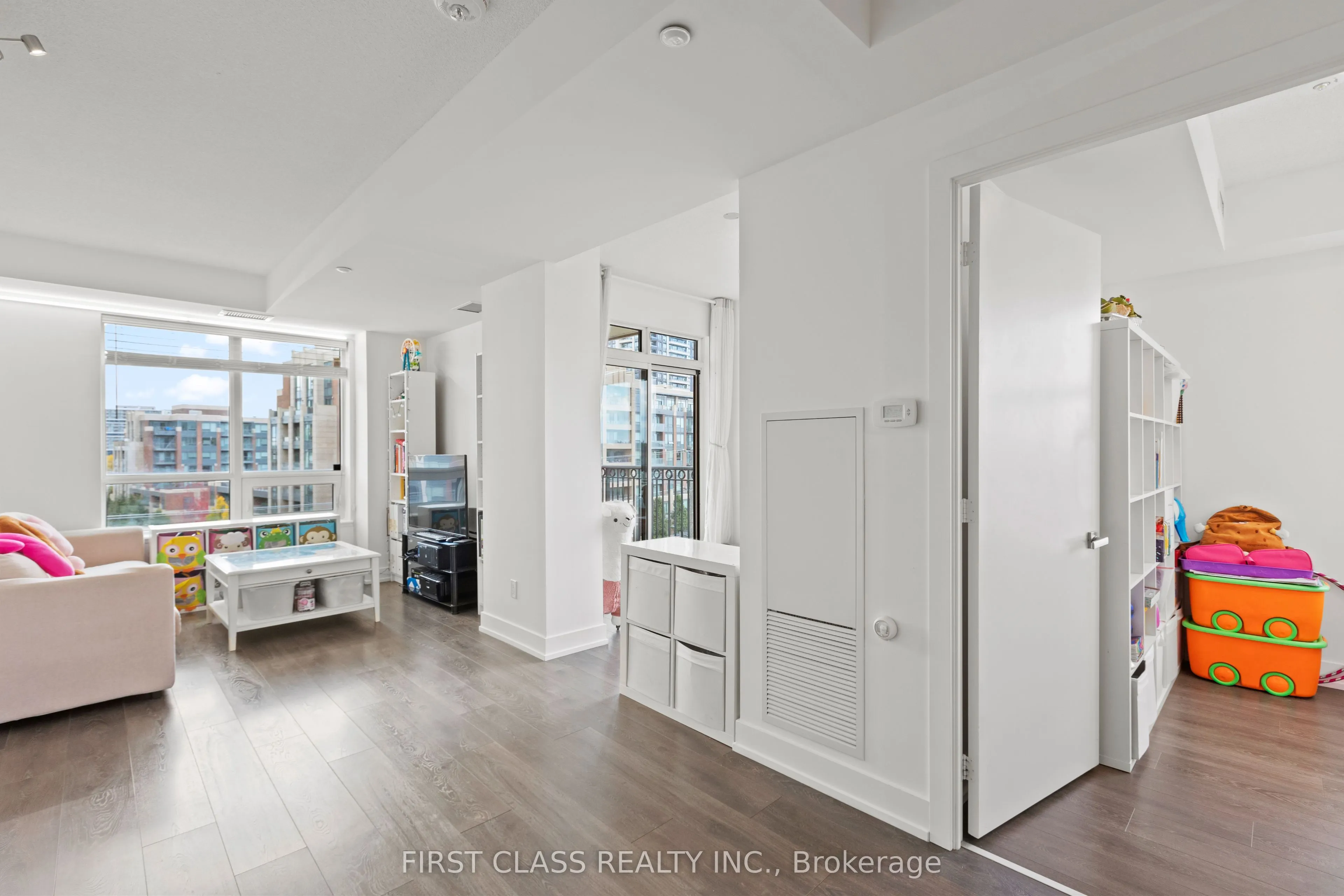 268 Buchanan Drive, #615W