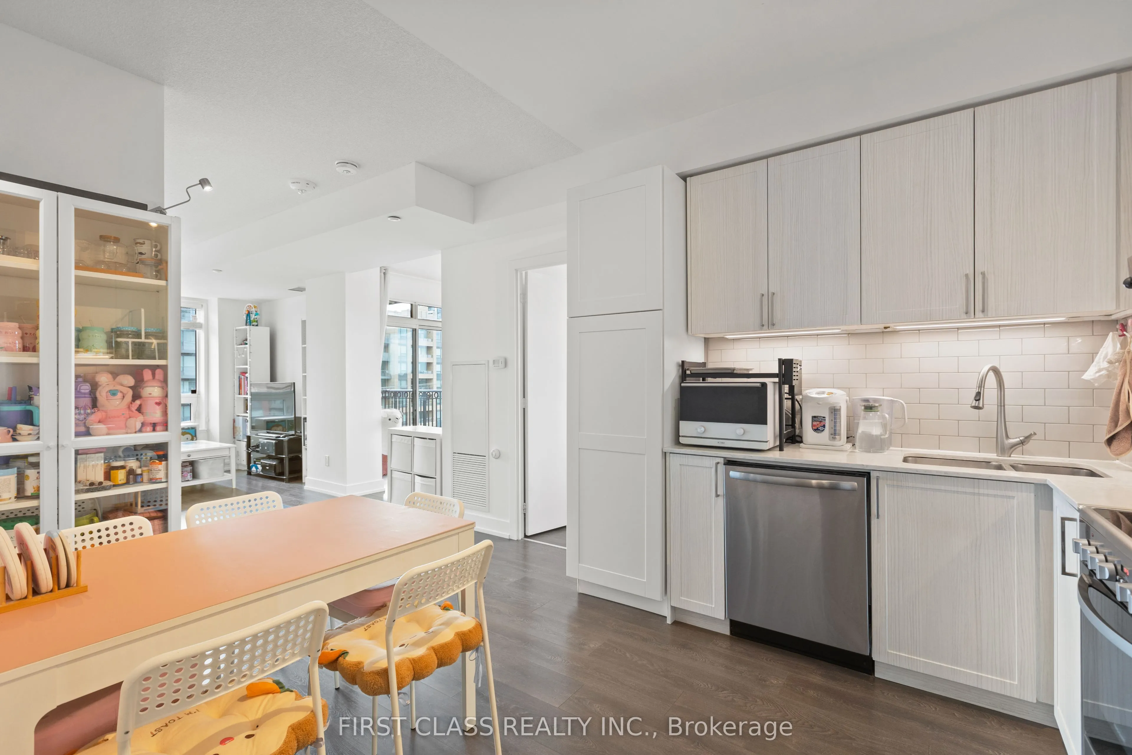 268 Buchanan Drive, #615W