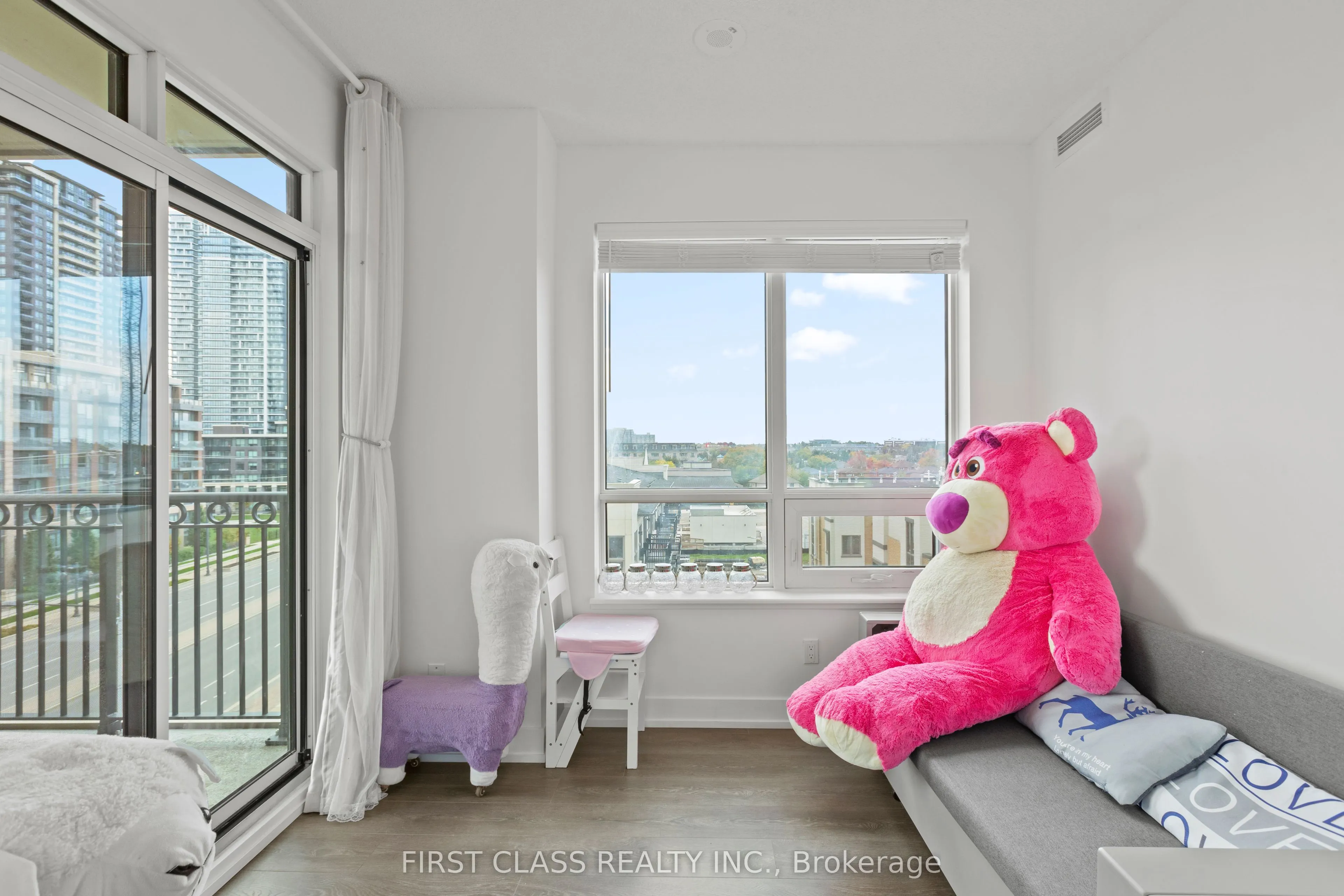 268 Buchanan Drive, #615W