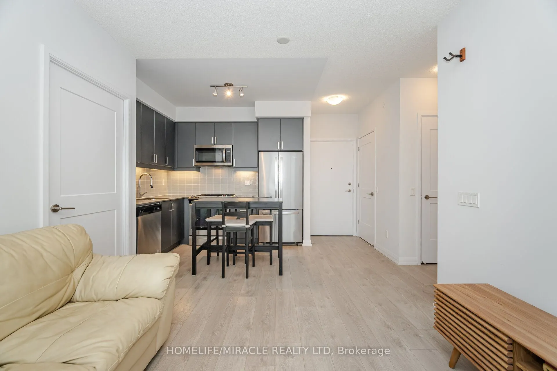 7895 Jane Street, #505