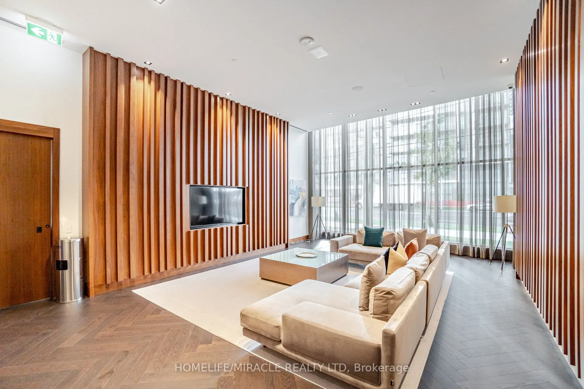 7895 Jane Street, #505