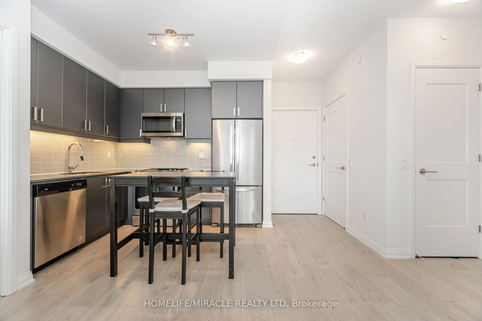 7895 Jane Street, #505