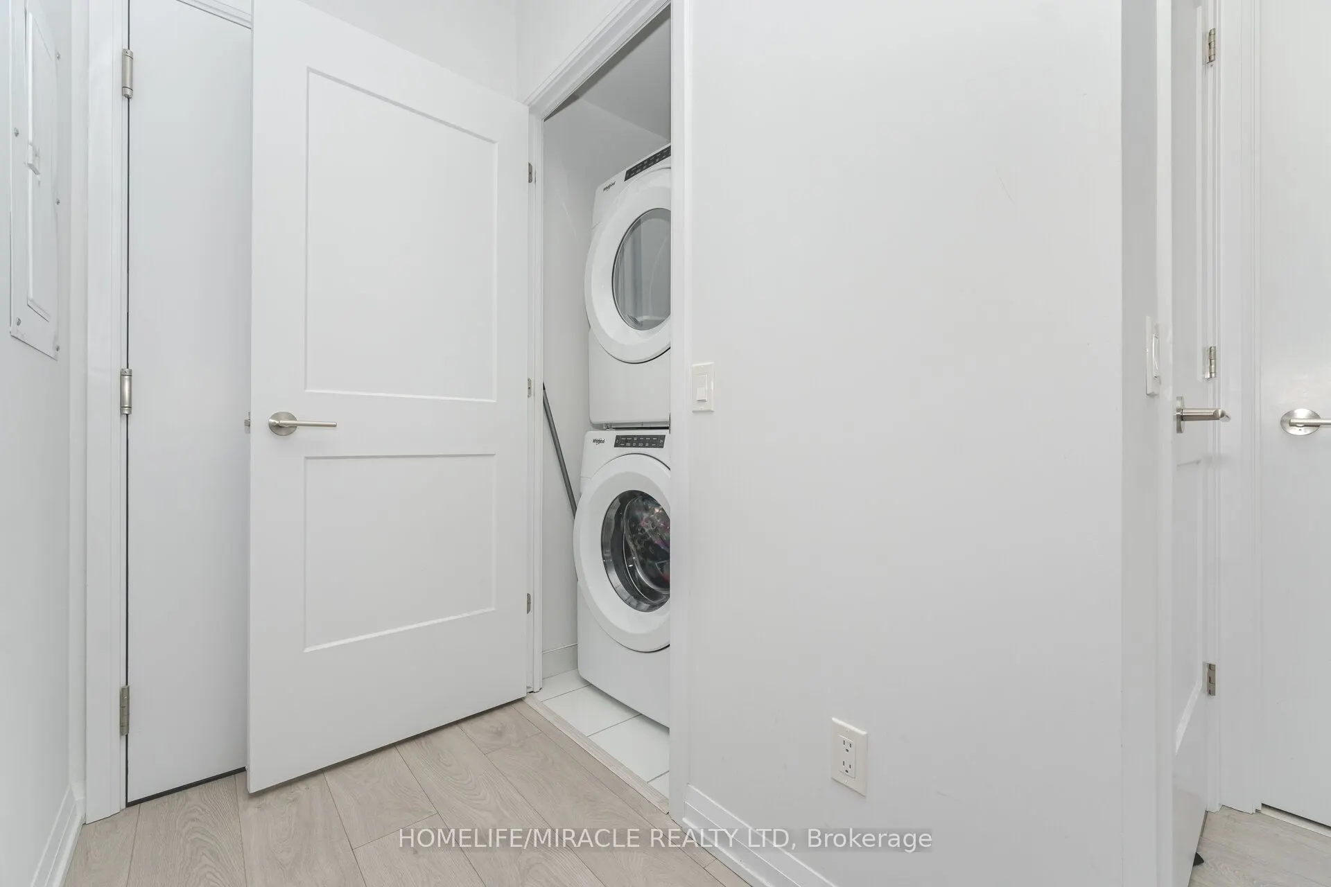 7895 Jane Street, #505