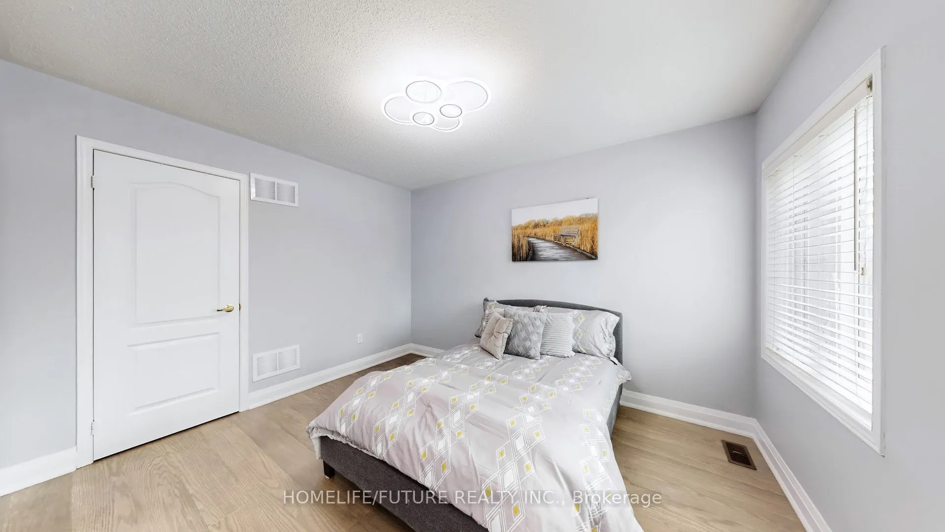 105 Juglans Crescent