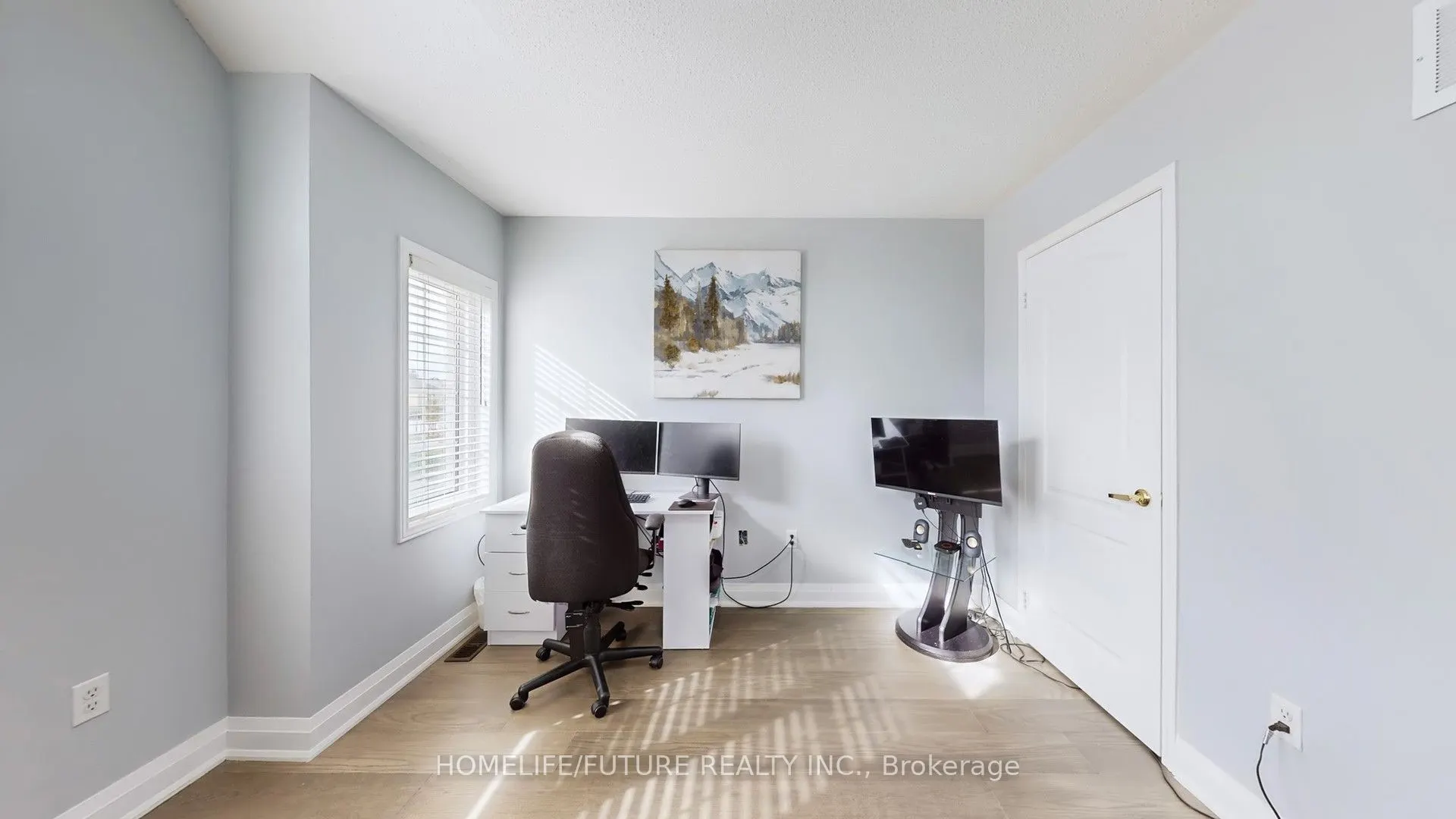 105 Juglans Crescent