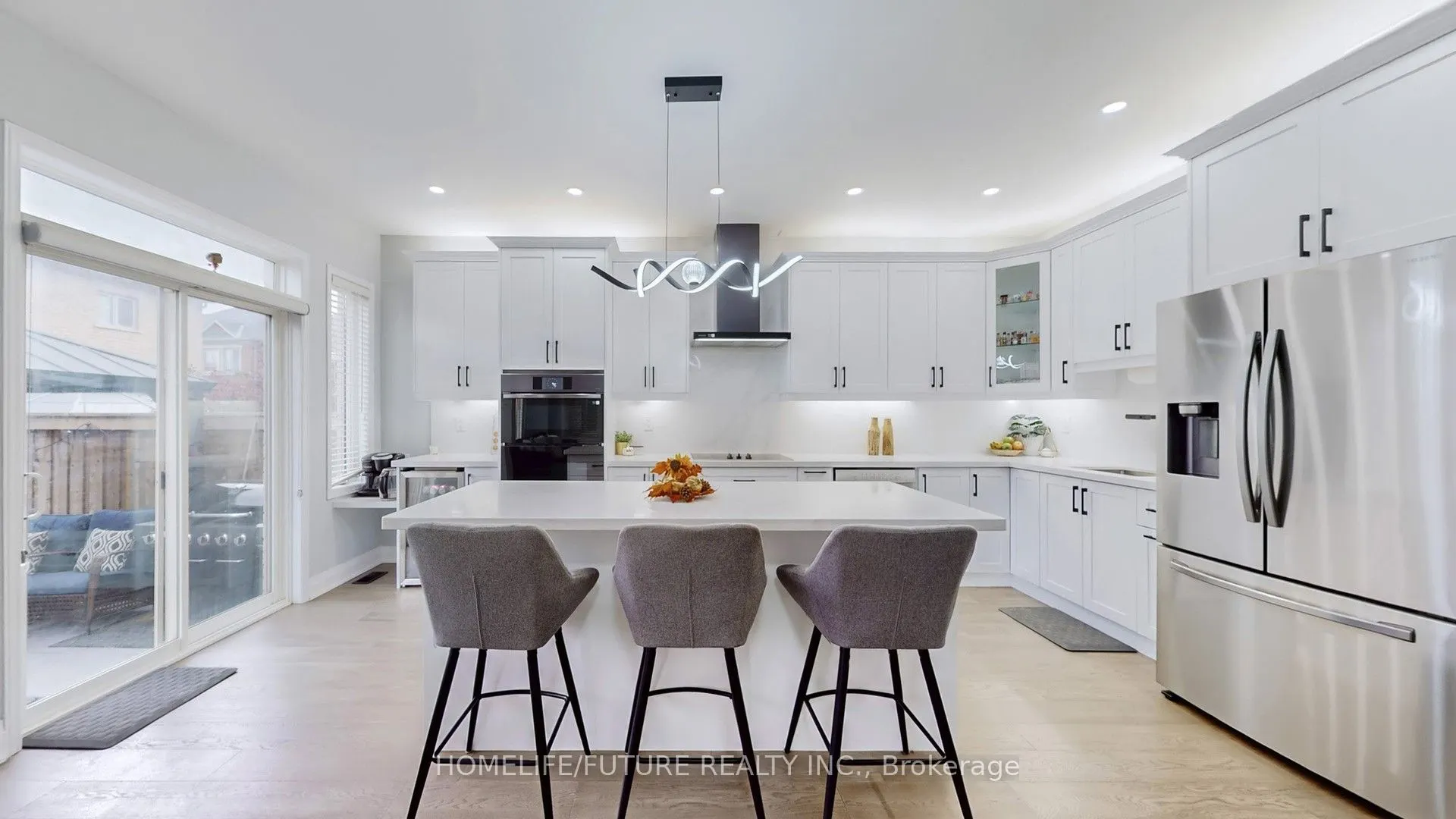 105 Juglans Crescent