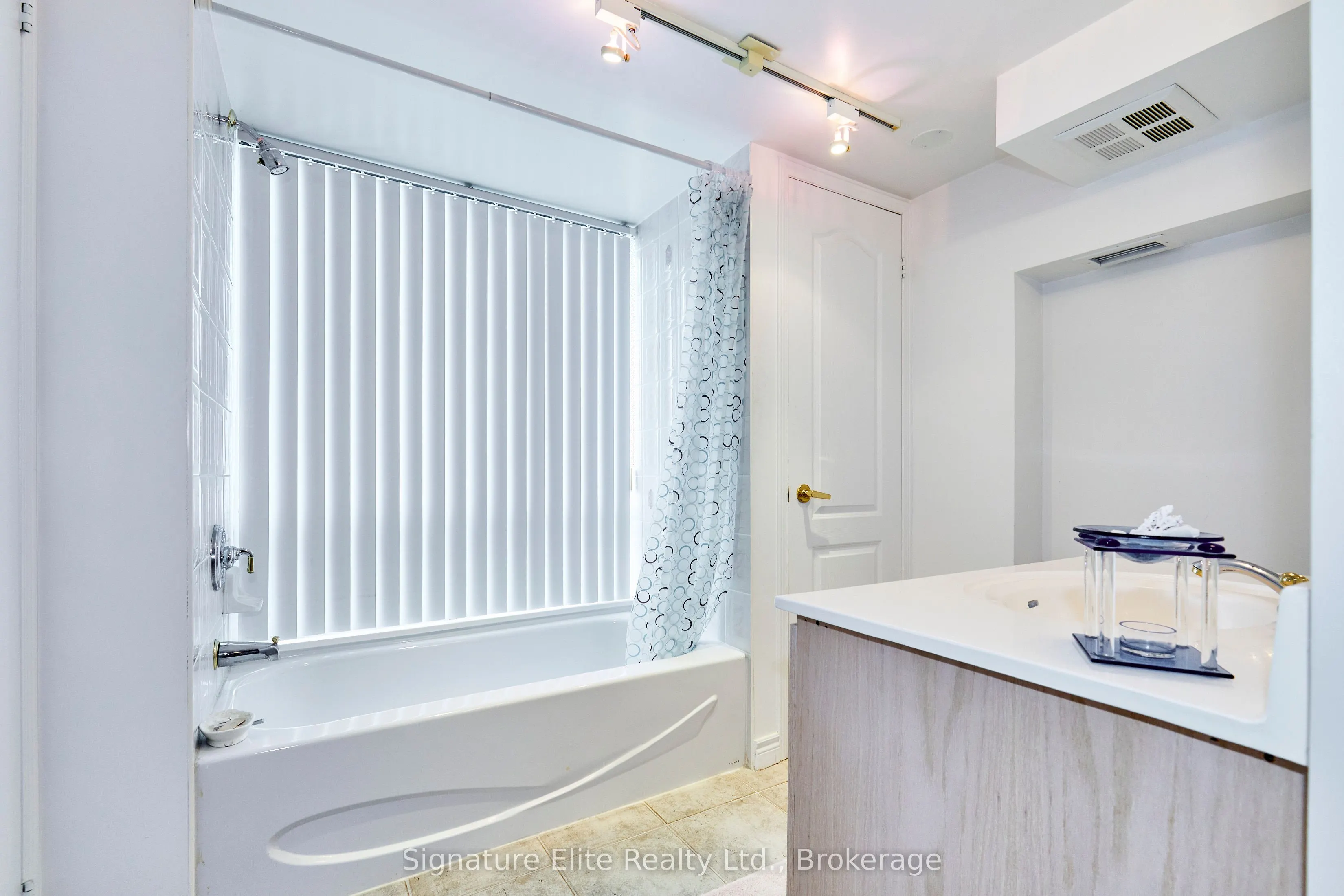 399 South Park Road, #1603