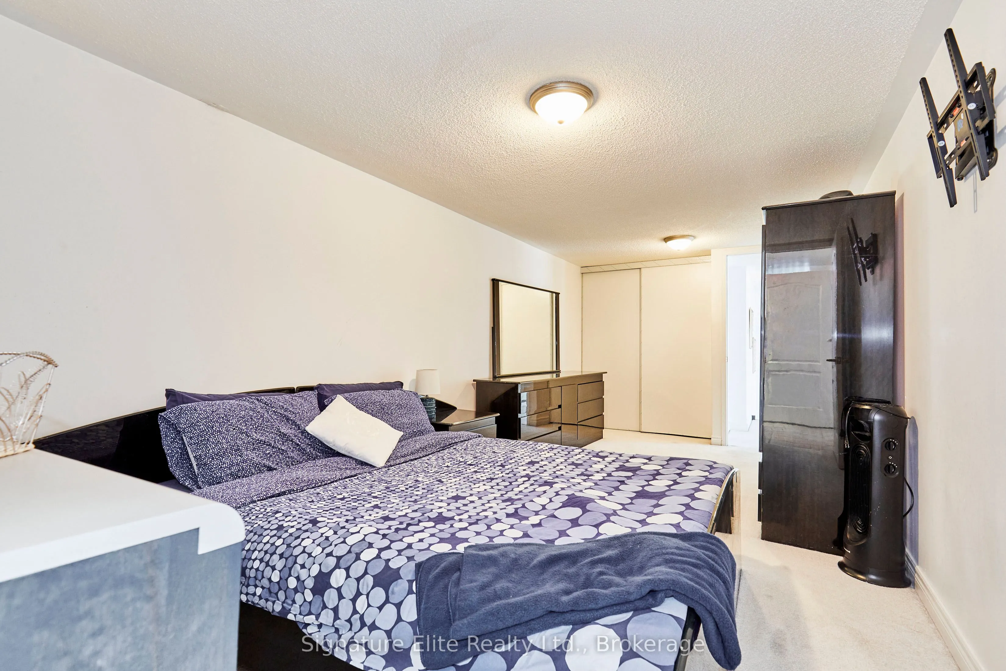 399 South Park Road, #1603