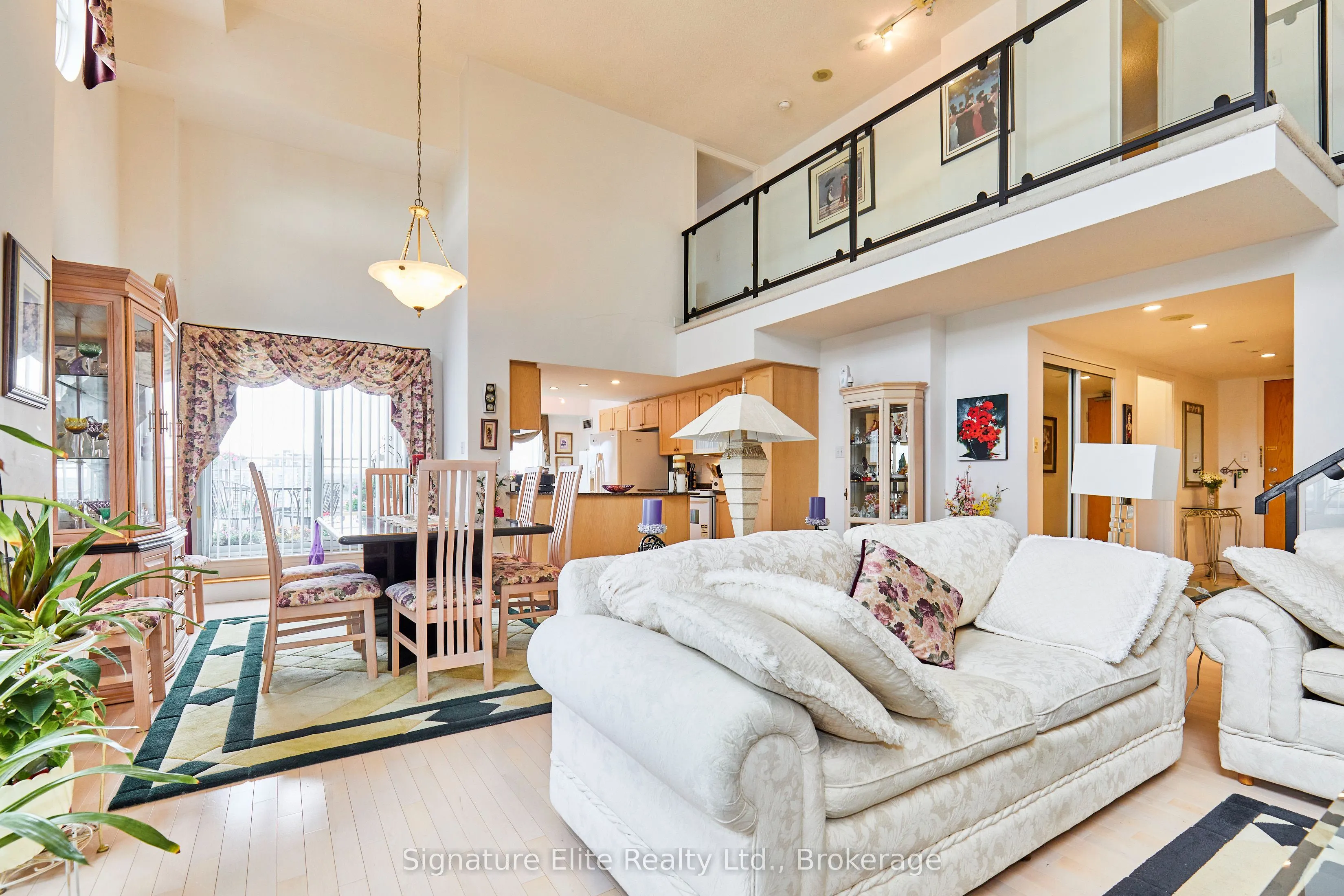 399 South Park Road, #1603