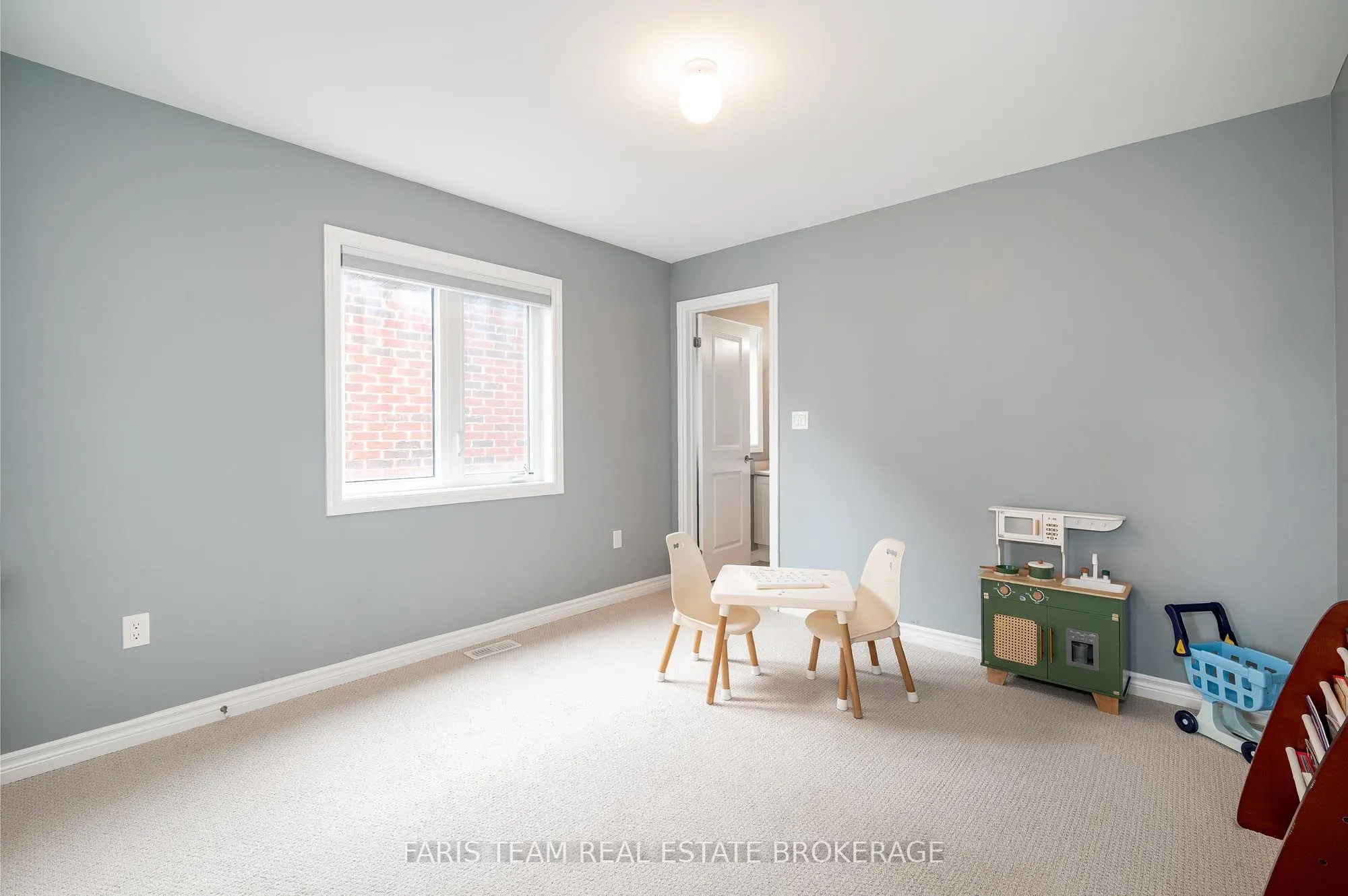 1464 Farrow Crescent