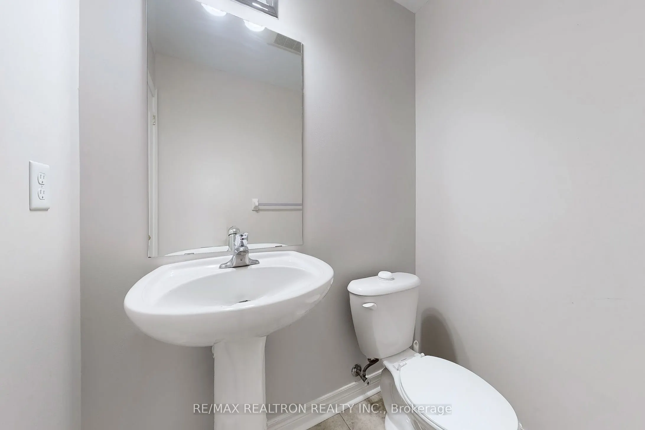 142 Laurendale Avenue