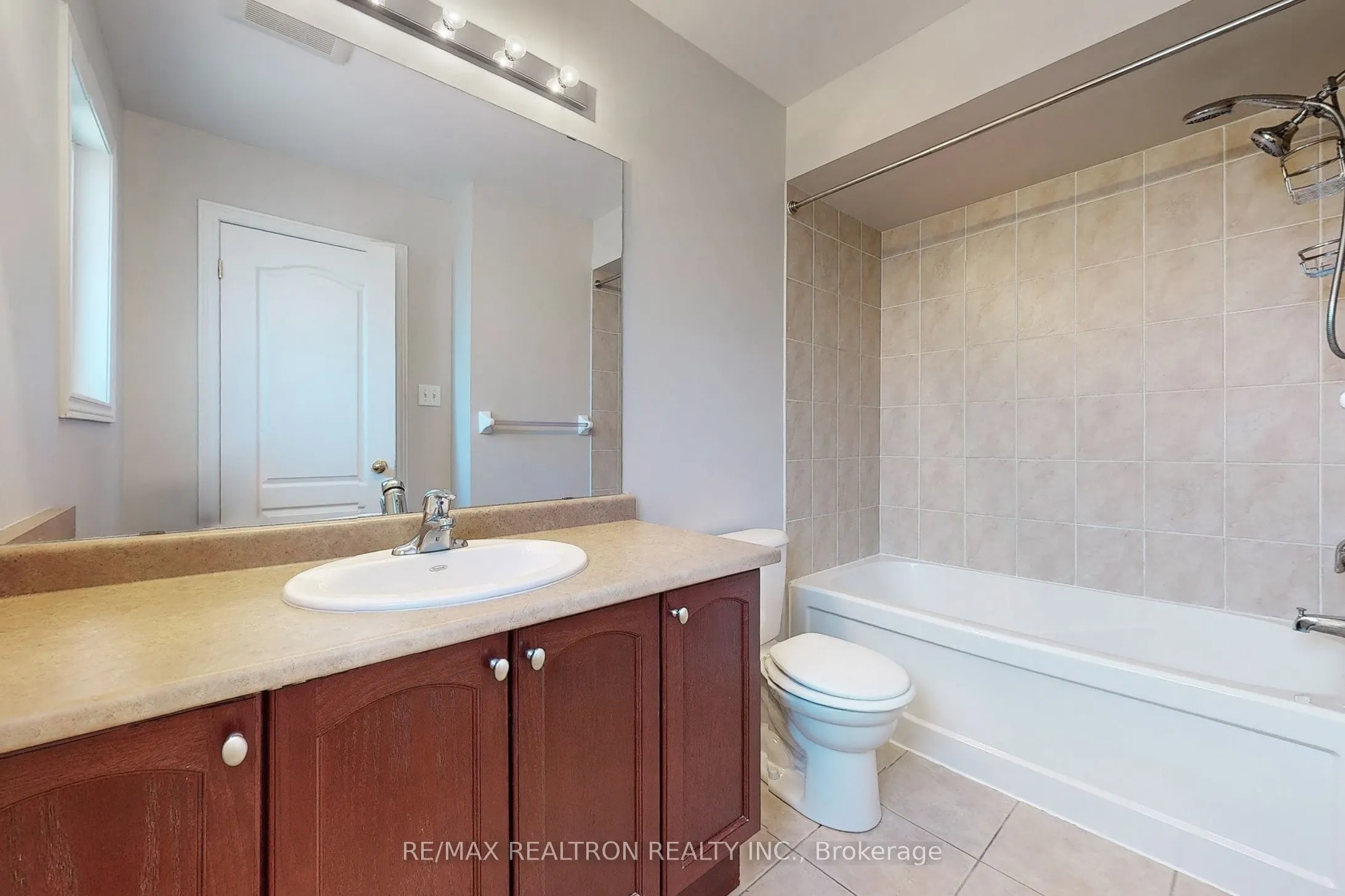 142 Laurendale Avenue