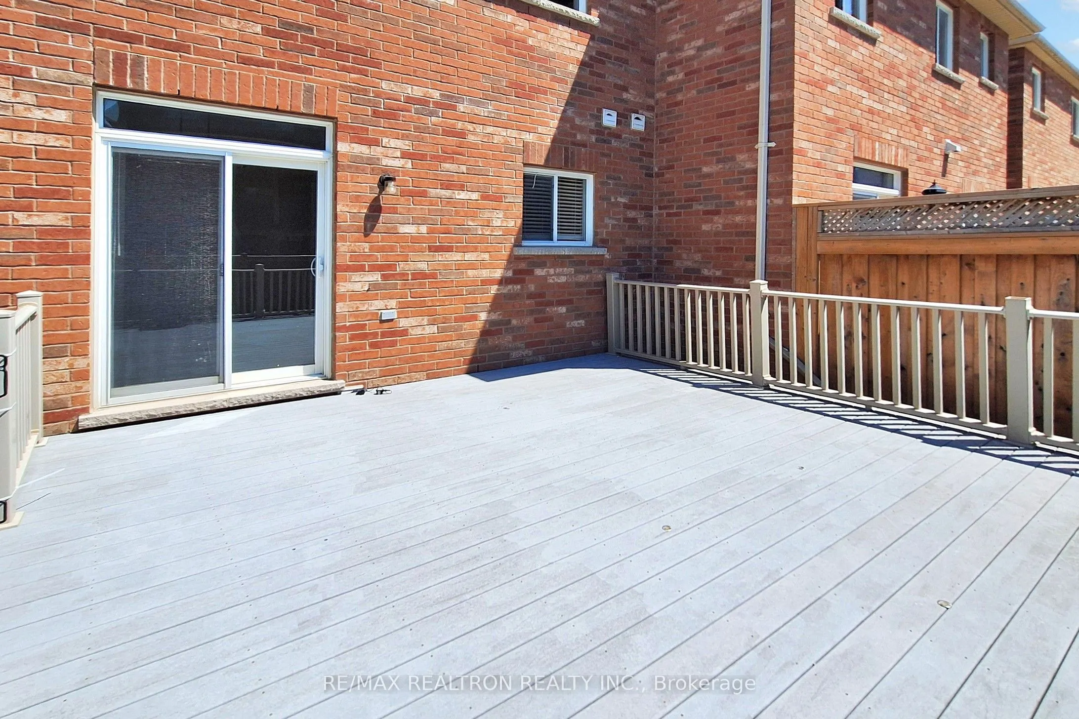 142 Laurendale Avenue