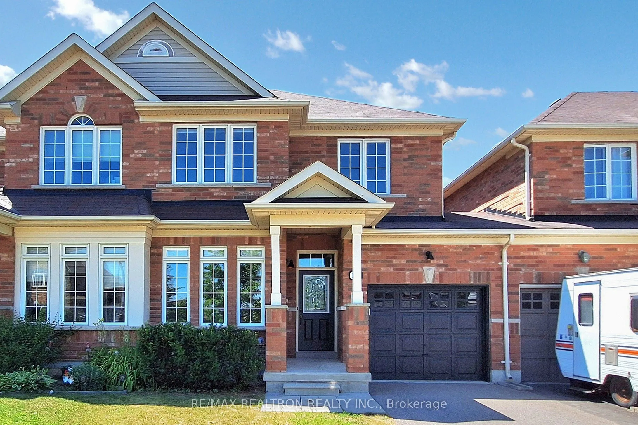 142 Laurendale Avenue