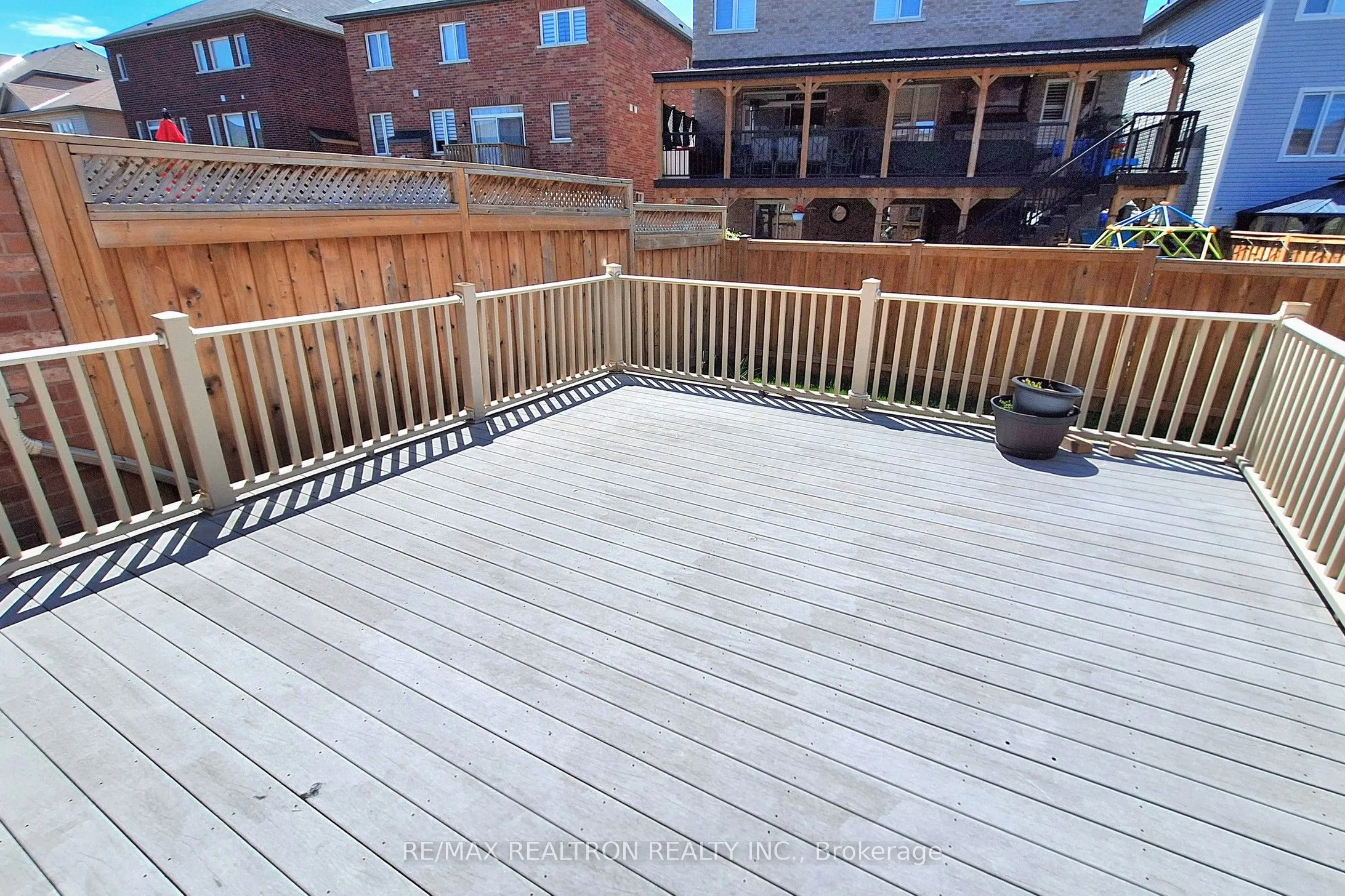 142 Laurendale Avenue