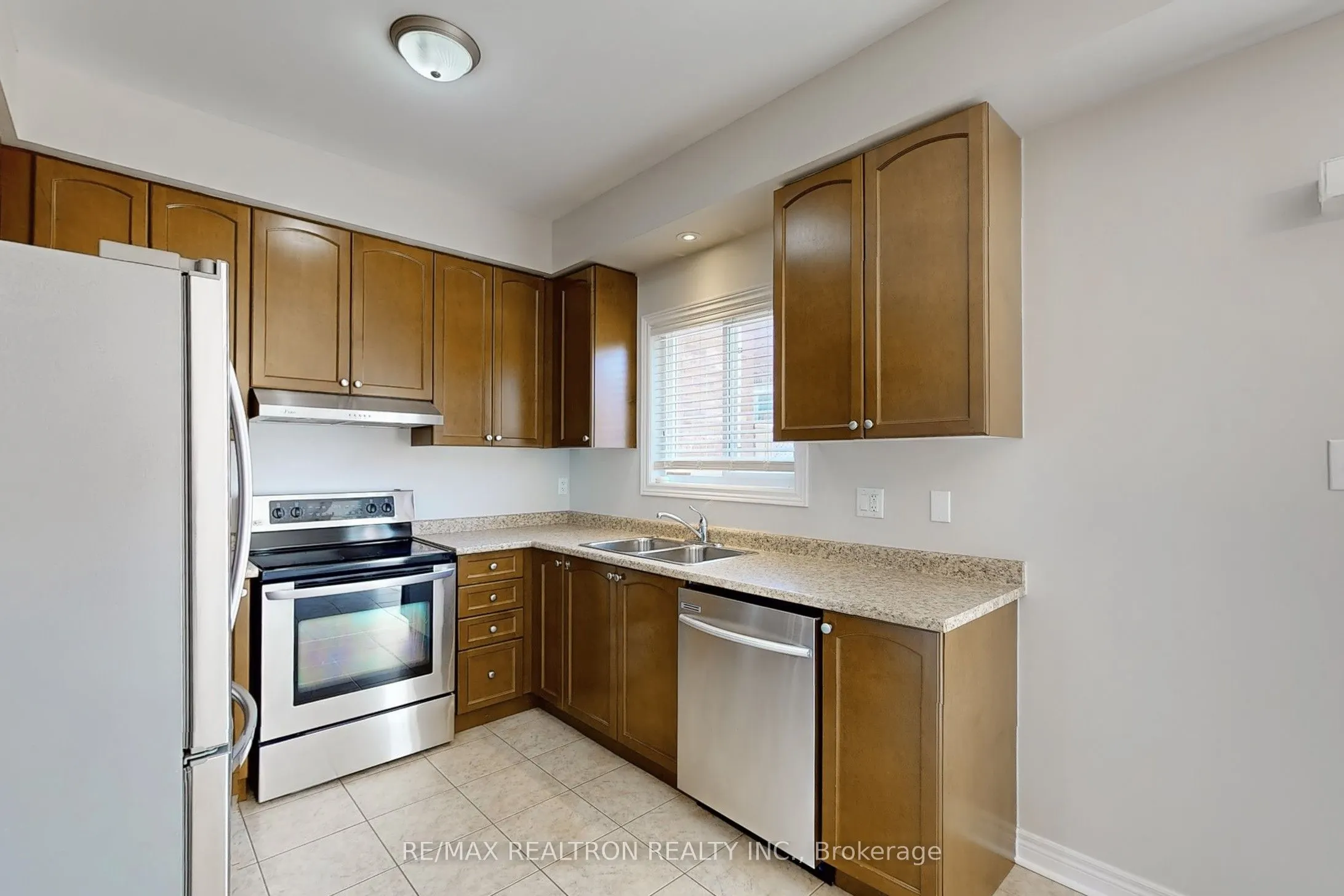 142 Laurendale Avenue