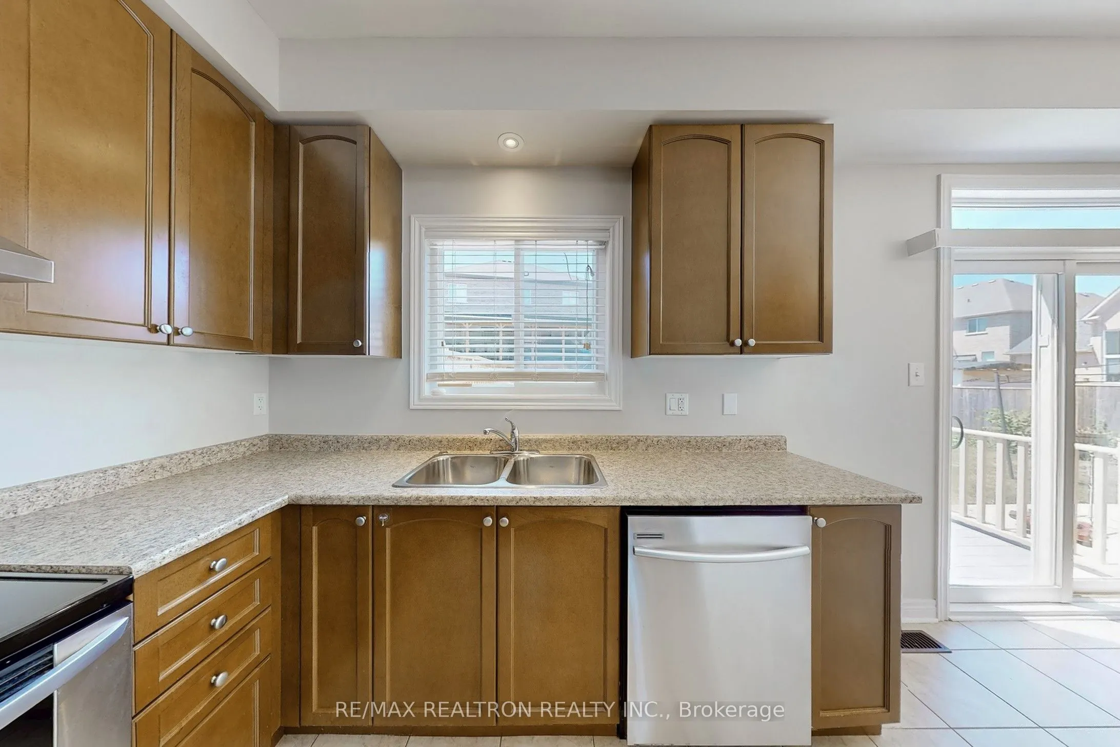 142 Laurendale Avenue