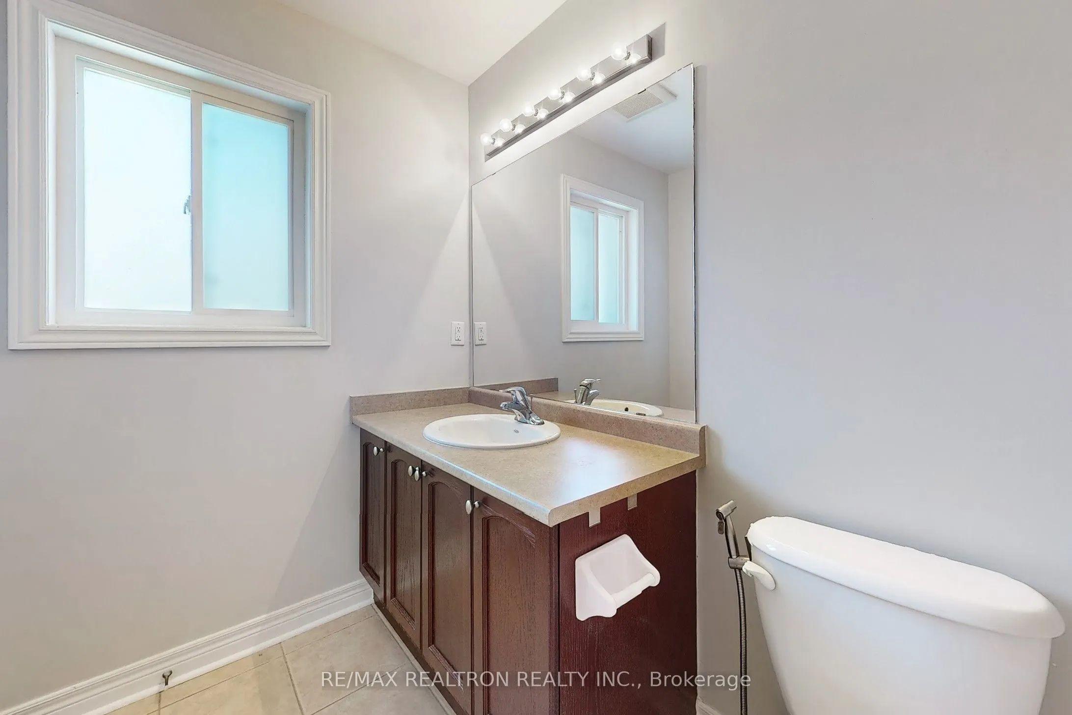 142 Laurendale Avenue