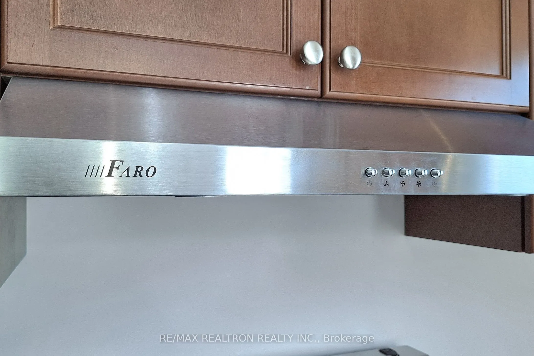 142 Laurendale Avenue