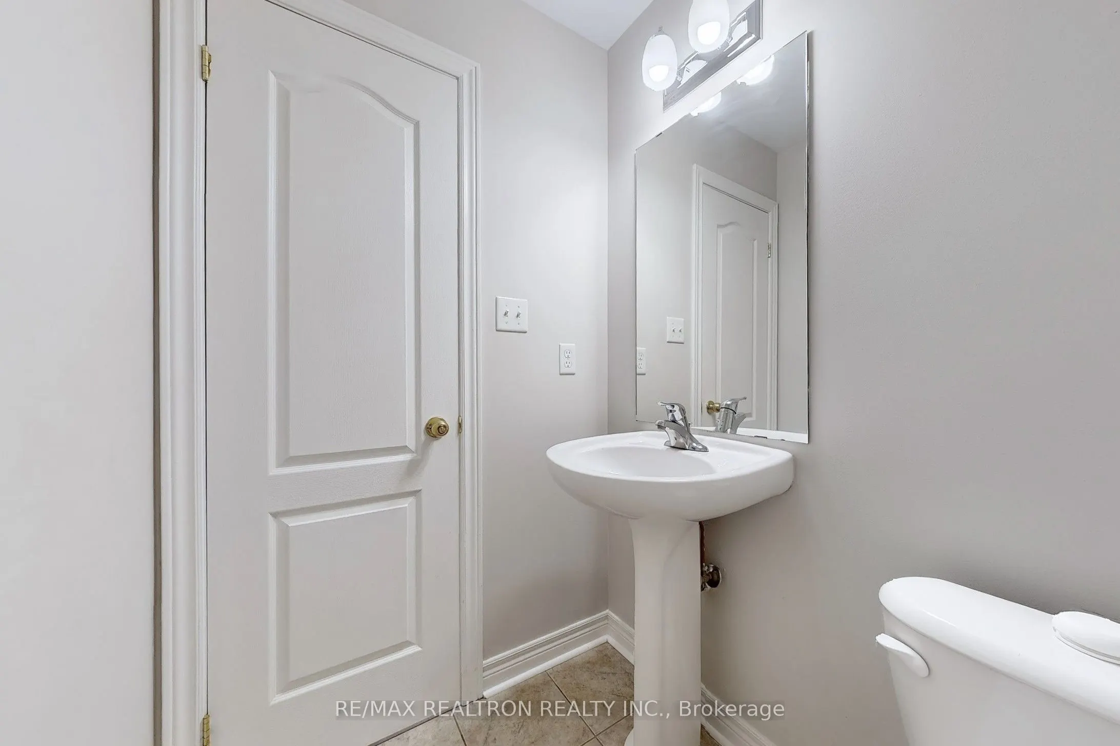 142 Laurendale Avenue