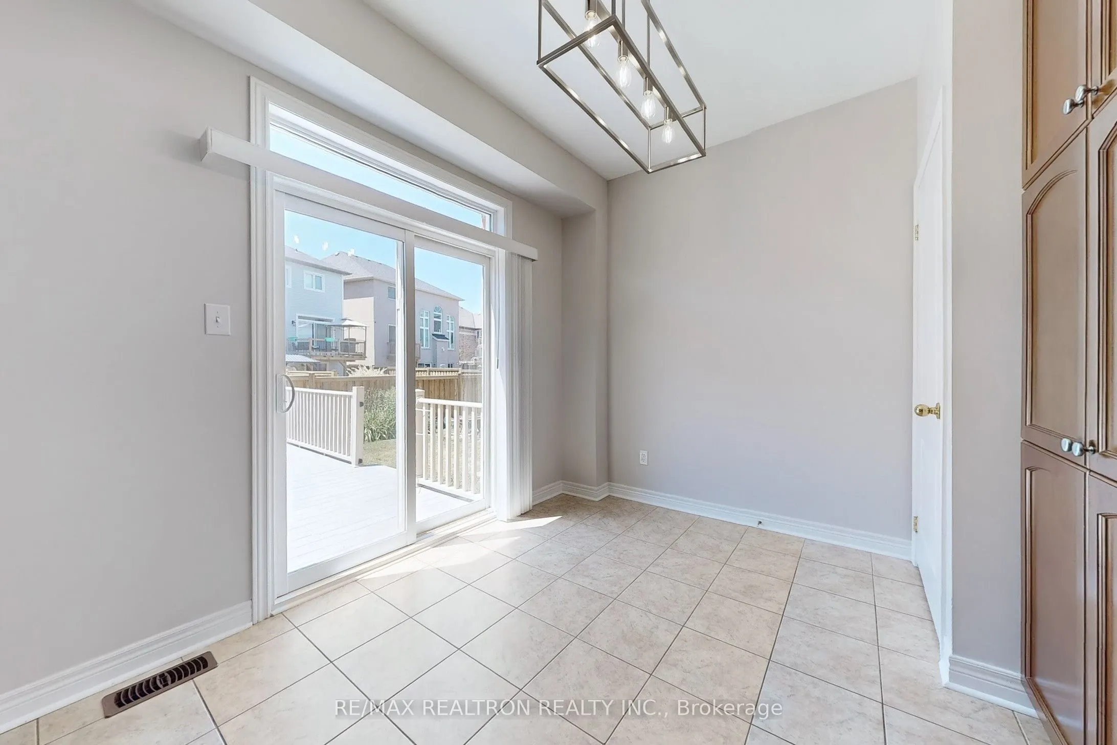 142 Laurendale Avenue