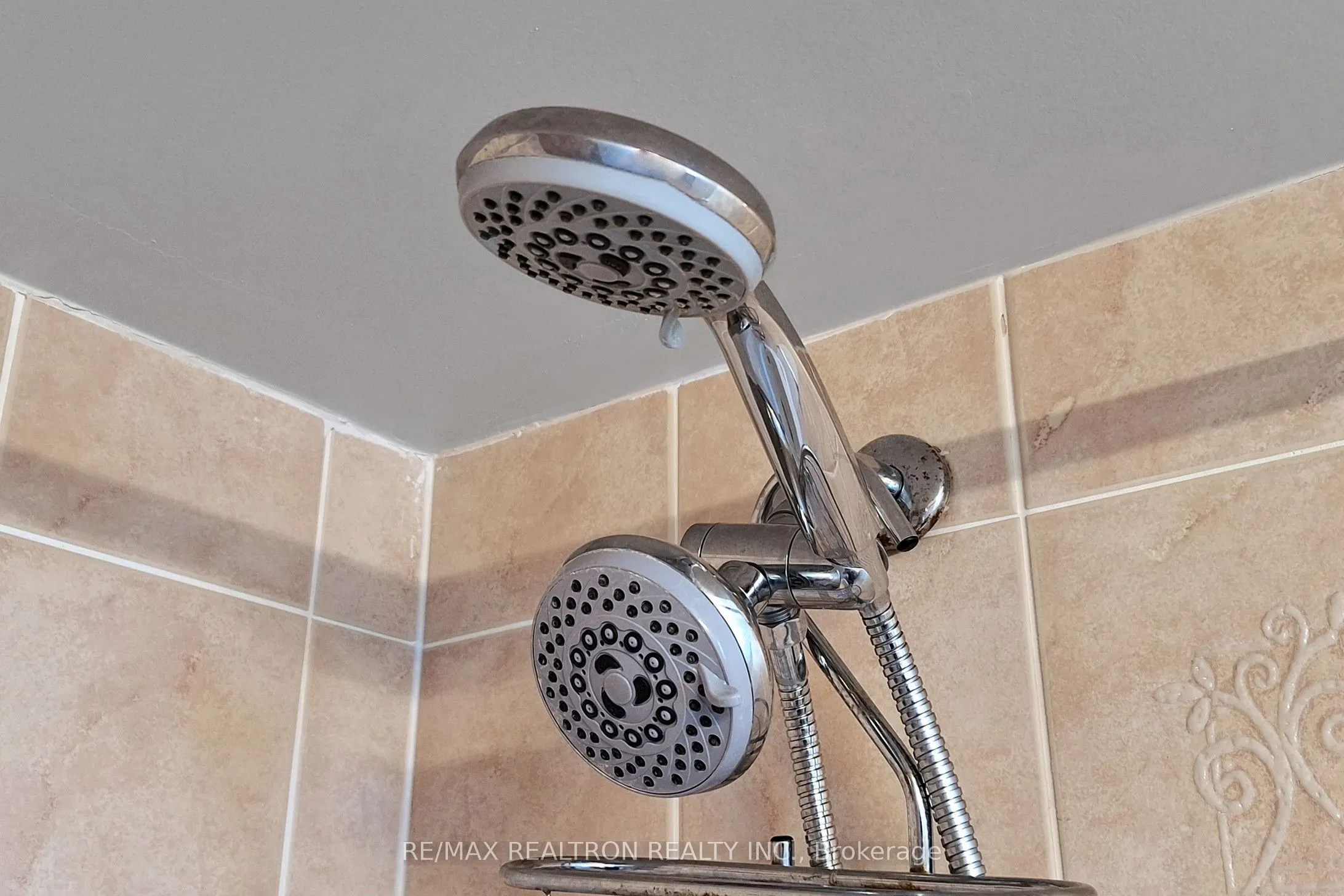 142 Laurendale Avenue