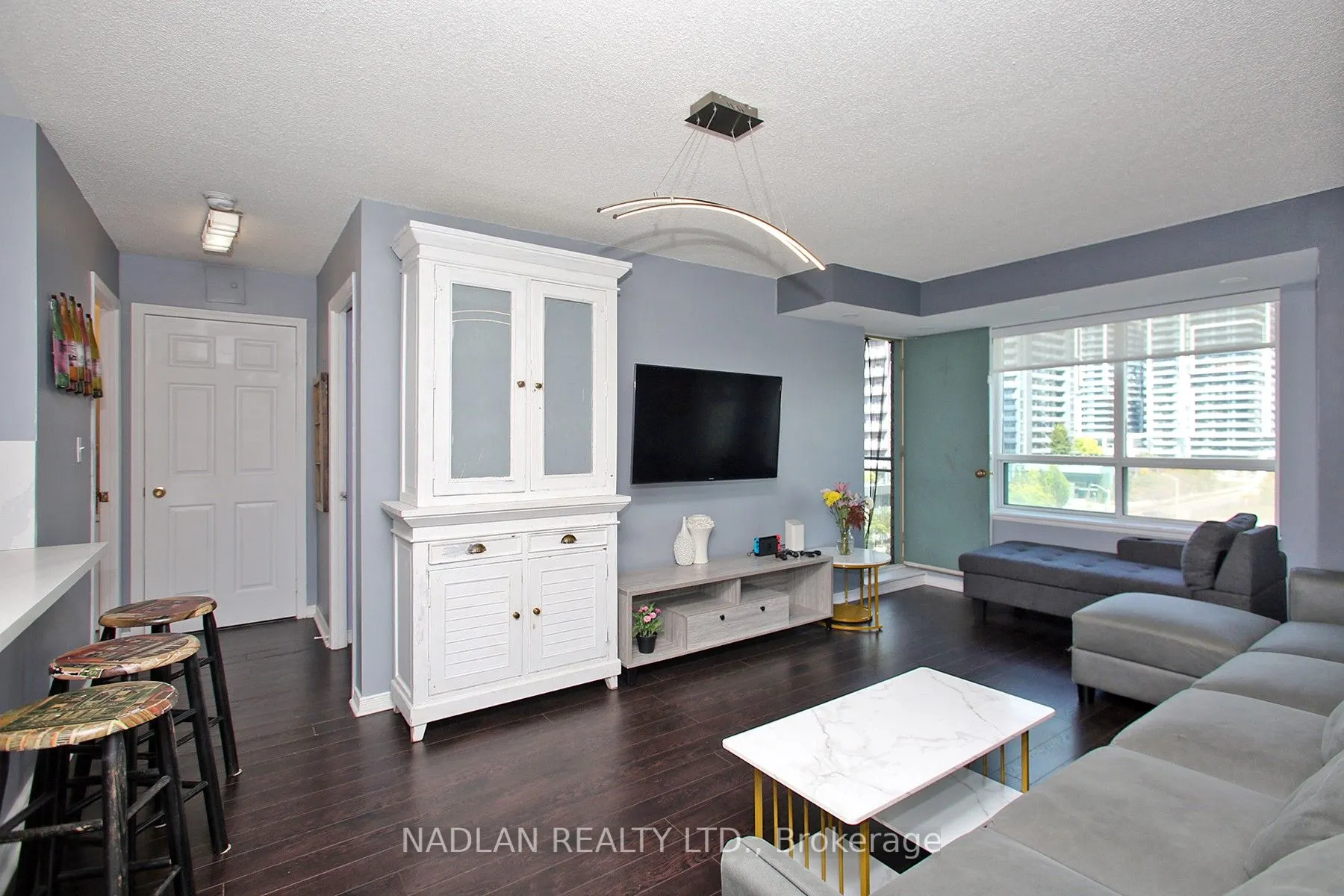 39 ONEIDA Crescent, #615