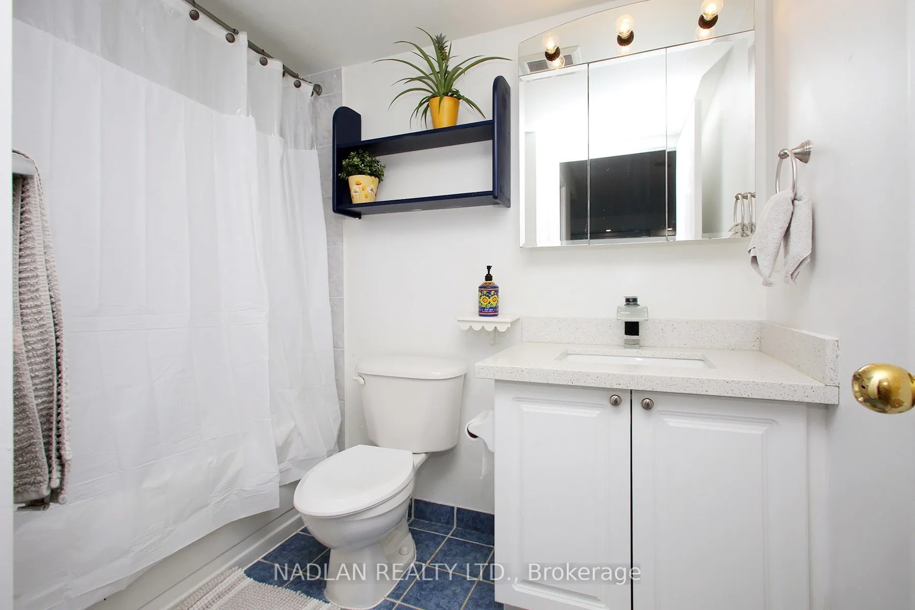 39 ONEIDA Crescent, #615