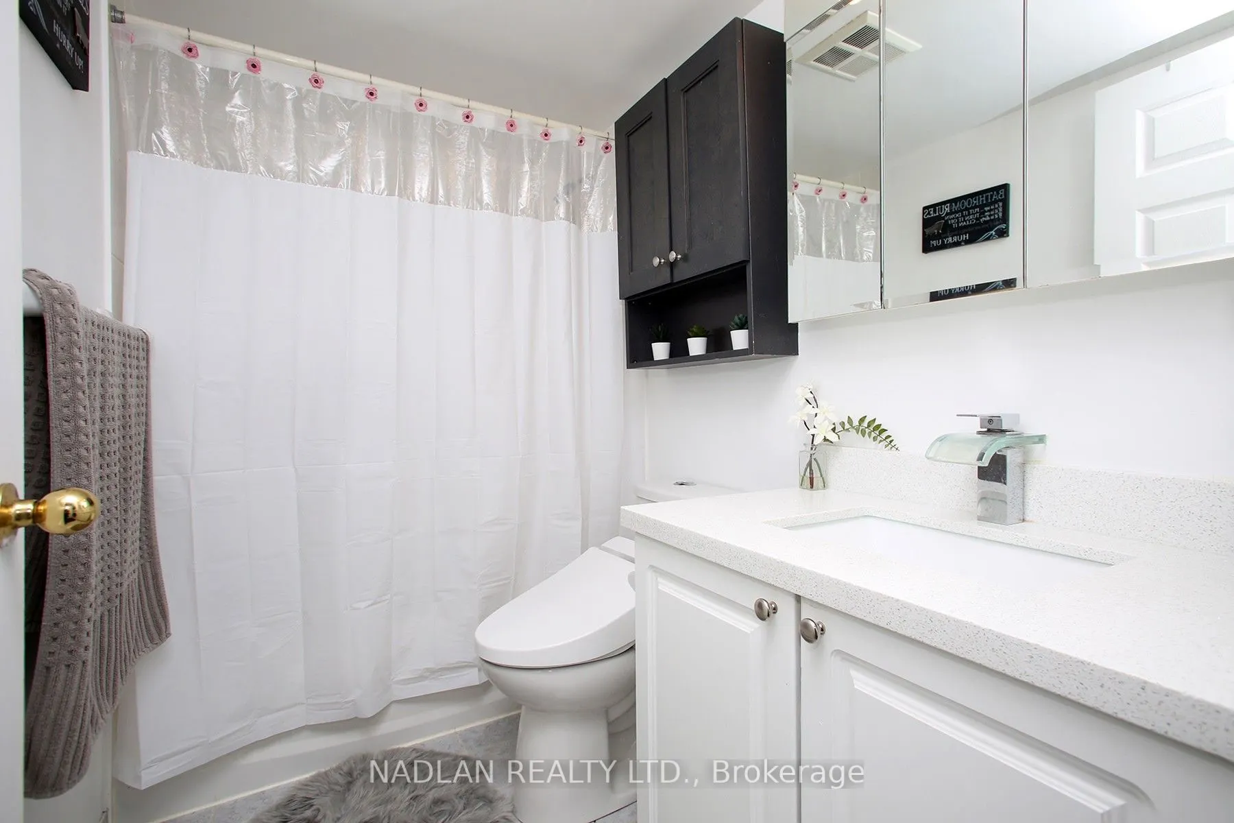 39 ONEIDA Crescent, #615