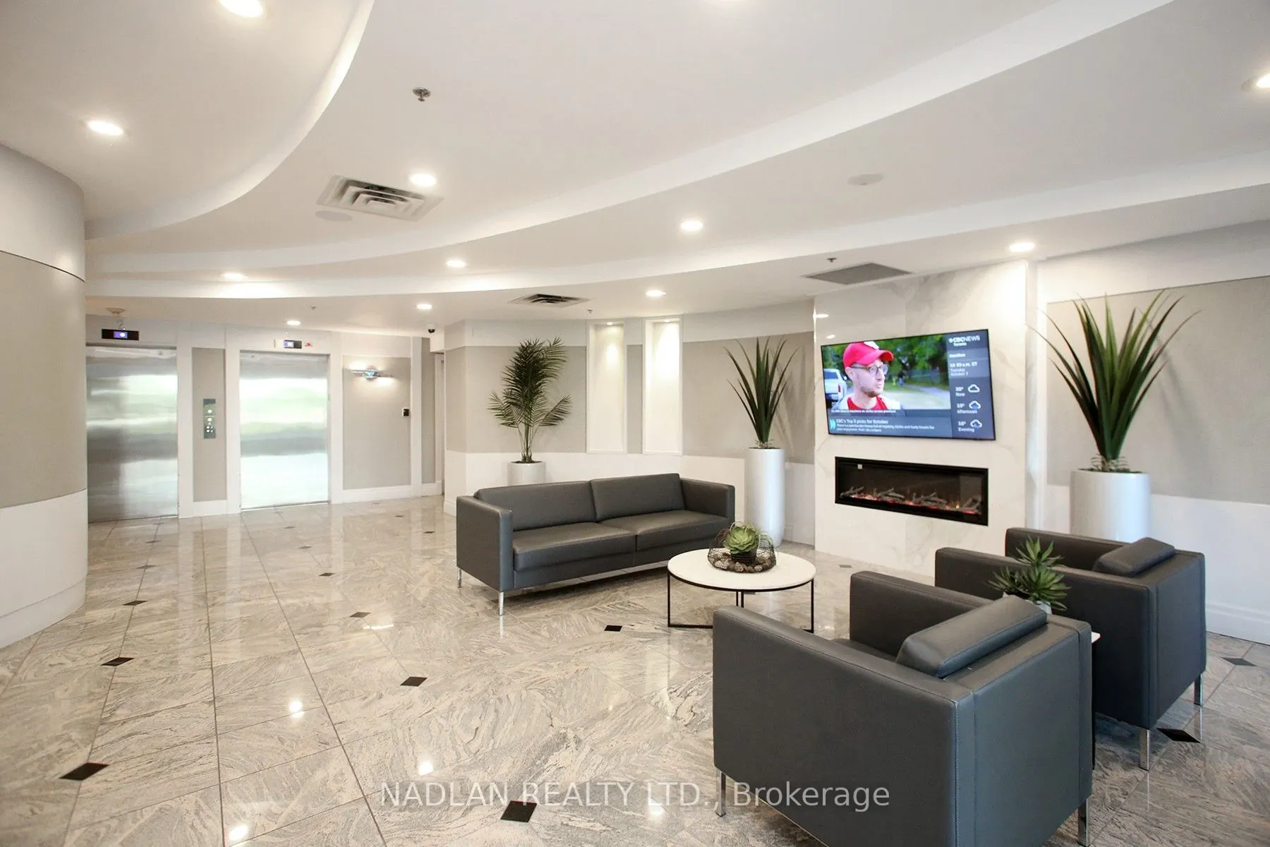 39 ONEIDA Crescent, #615