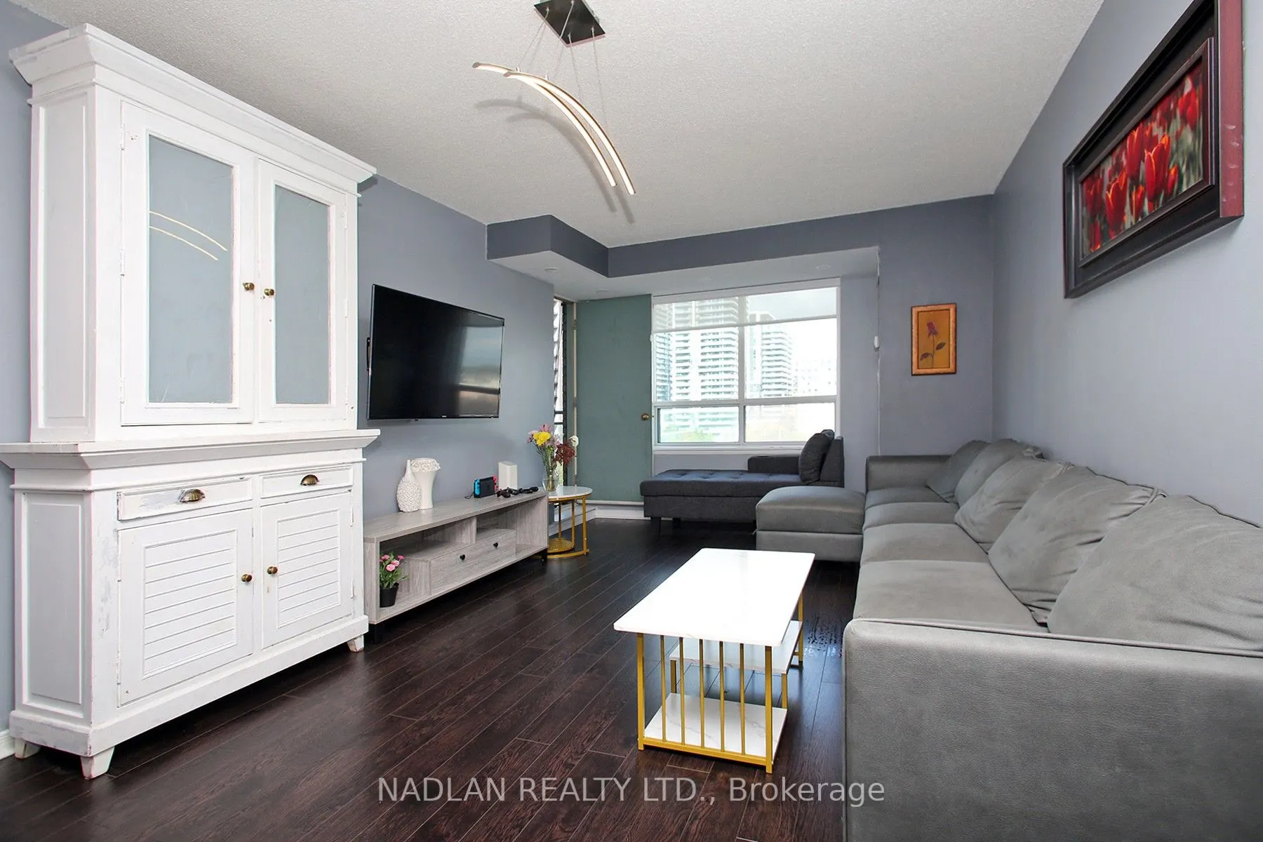 39 ONEIDA Crescent, #615