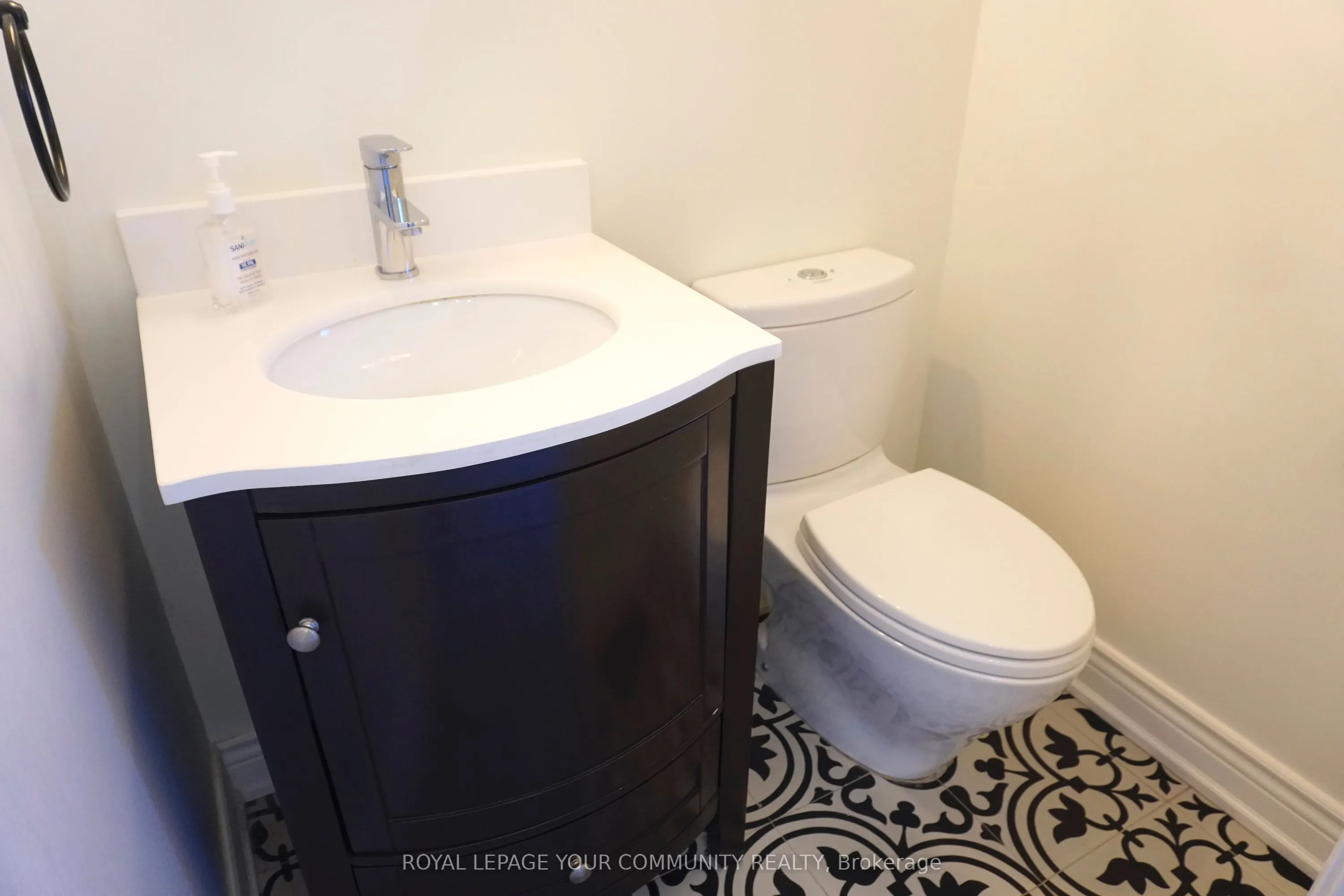 39 Knightsbridge Way, #153