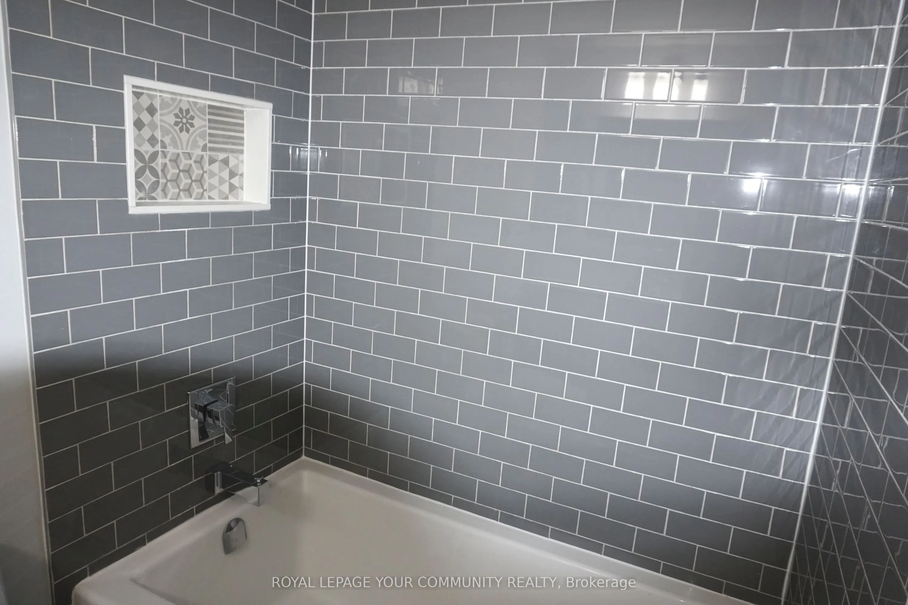 39 Knightsbridge Way, #153