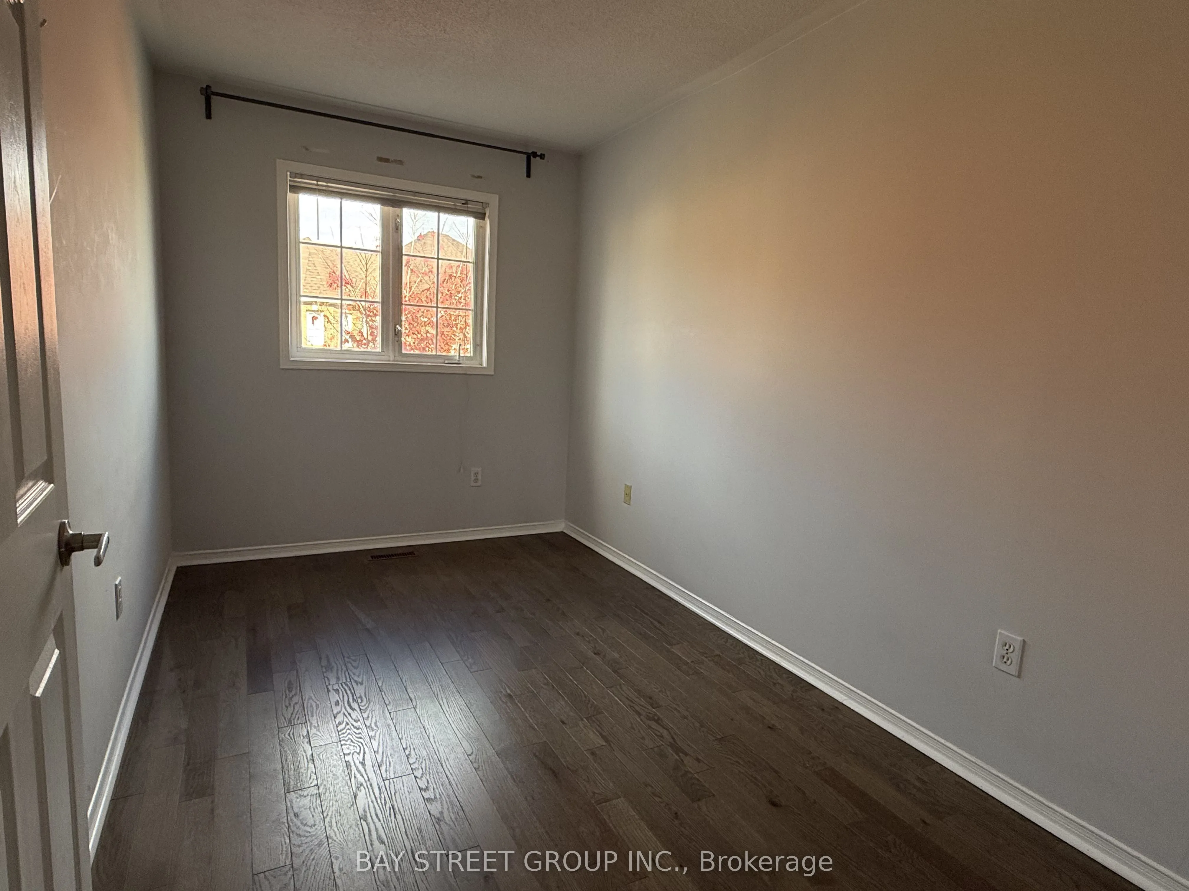 127 Galleria Parkway