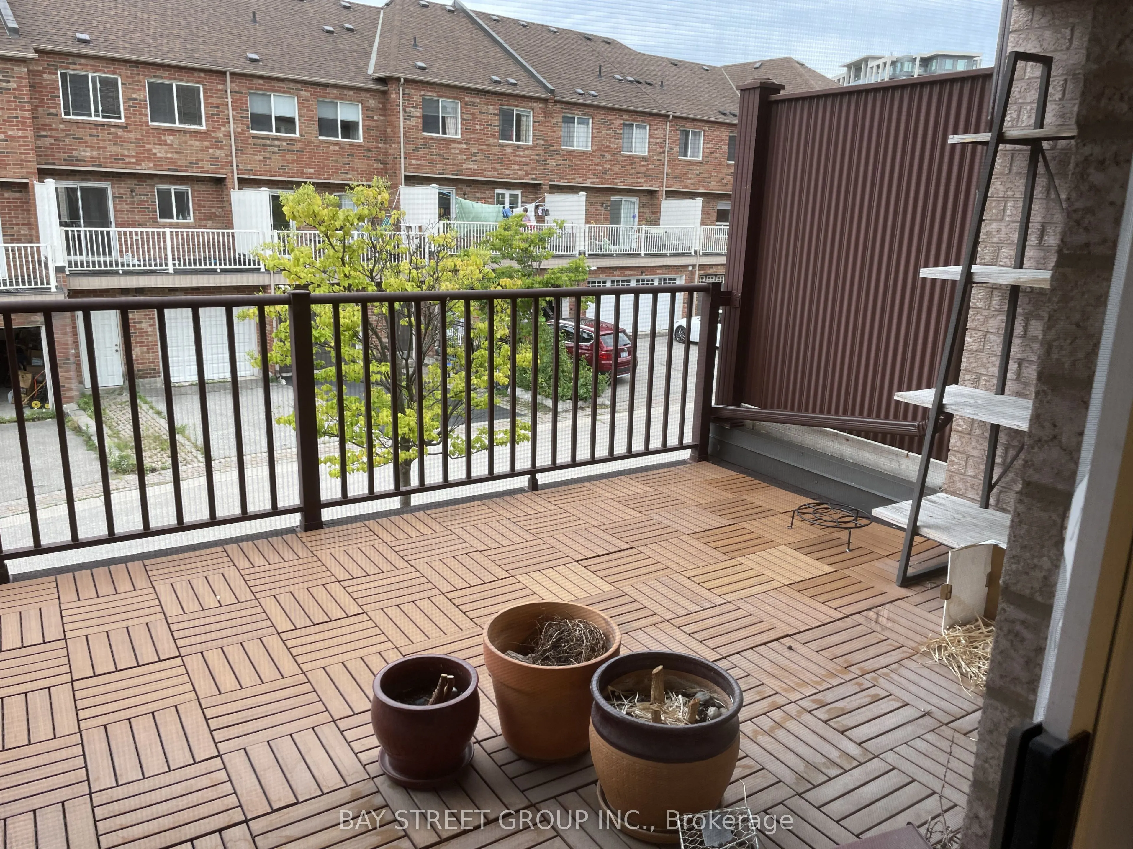 127 Galleria Parkway