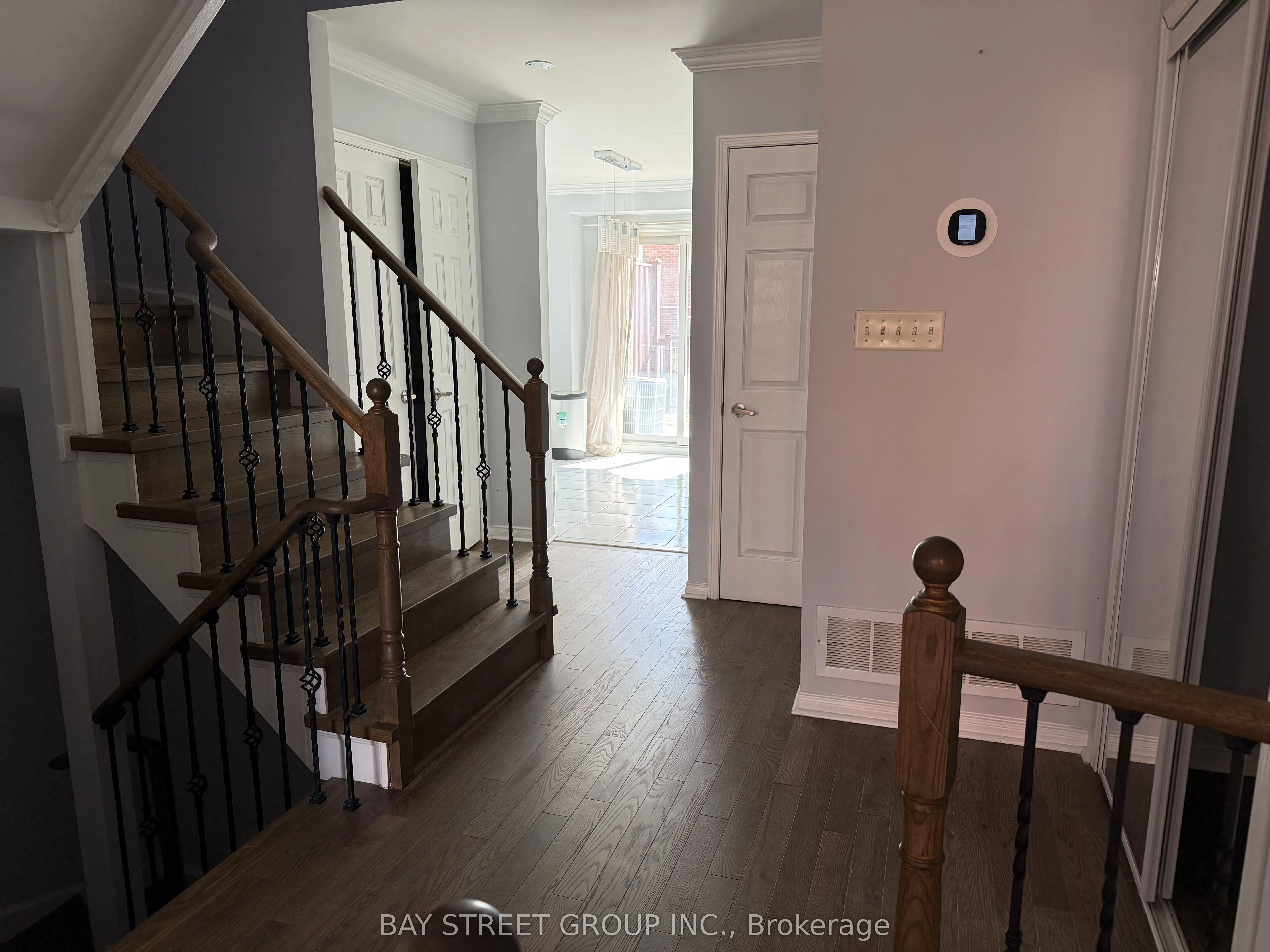 127 Galleria Parkway