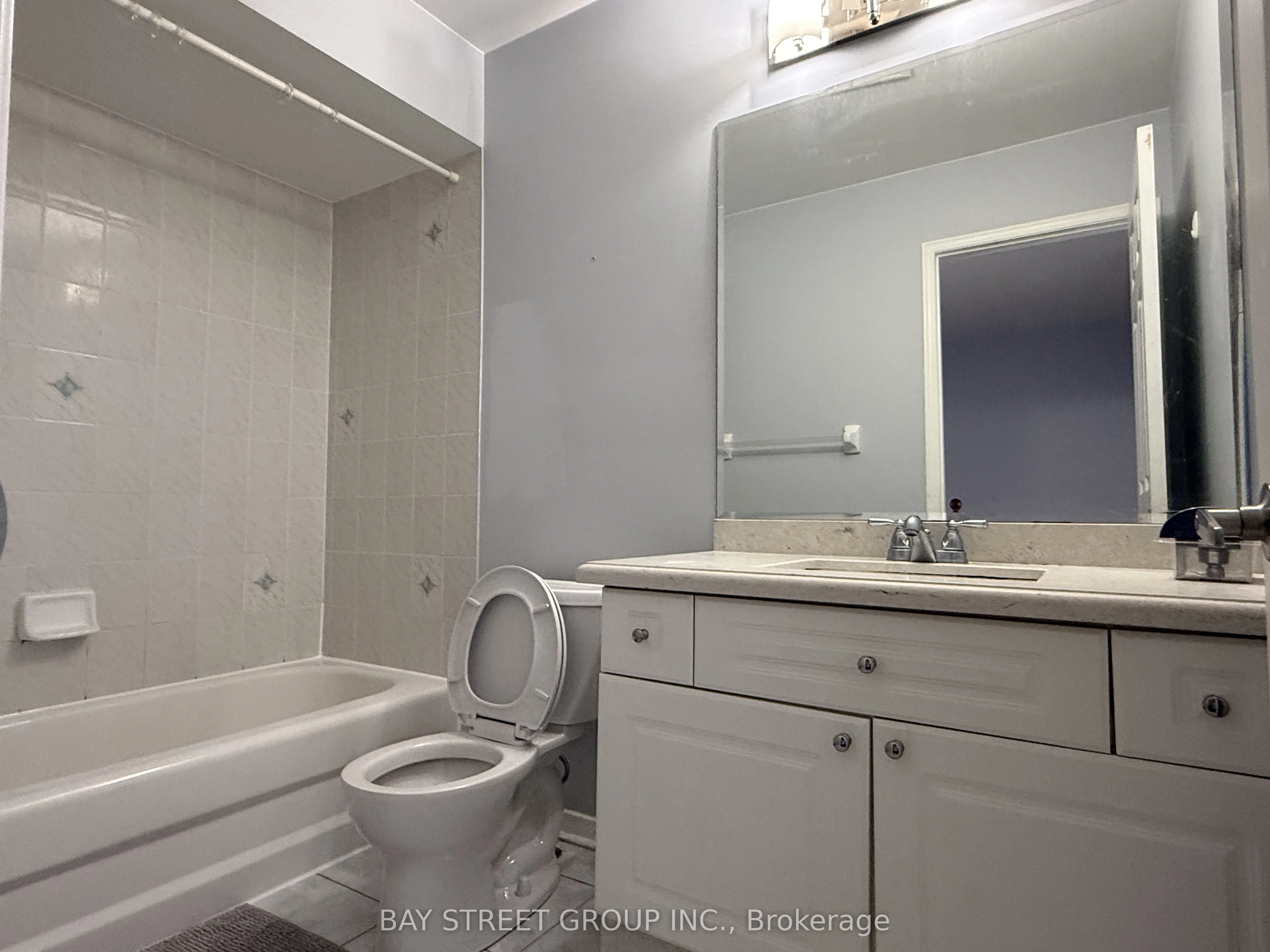 127 Galleria Parkway