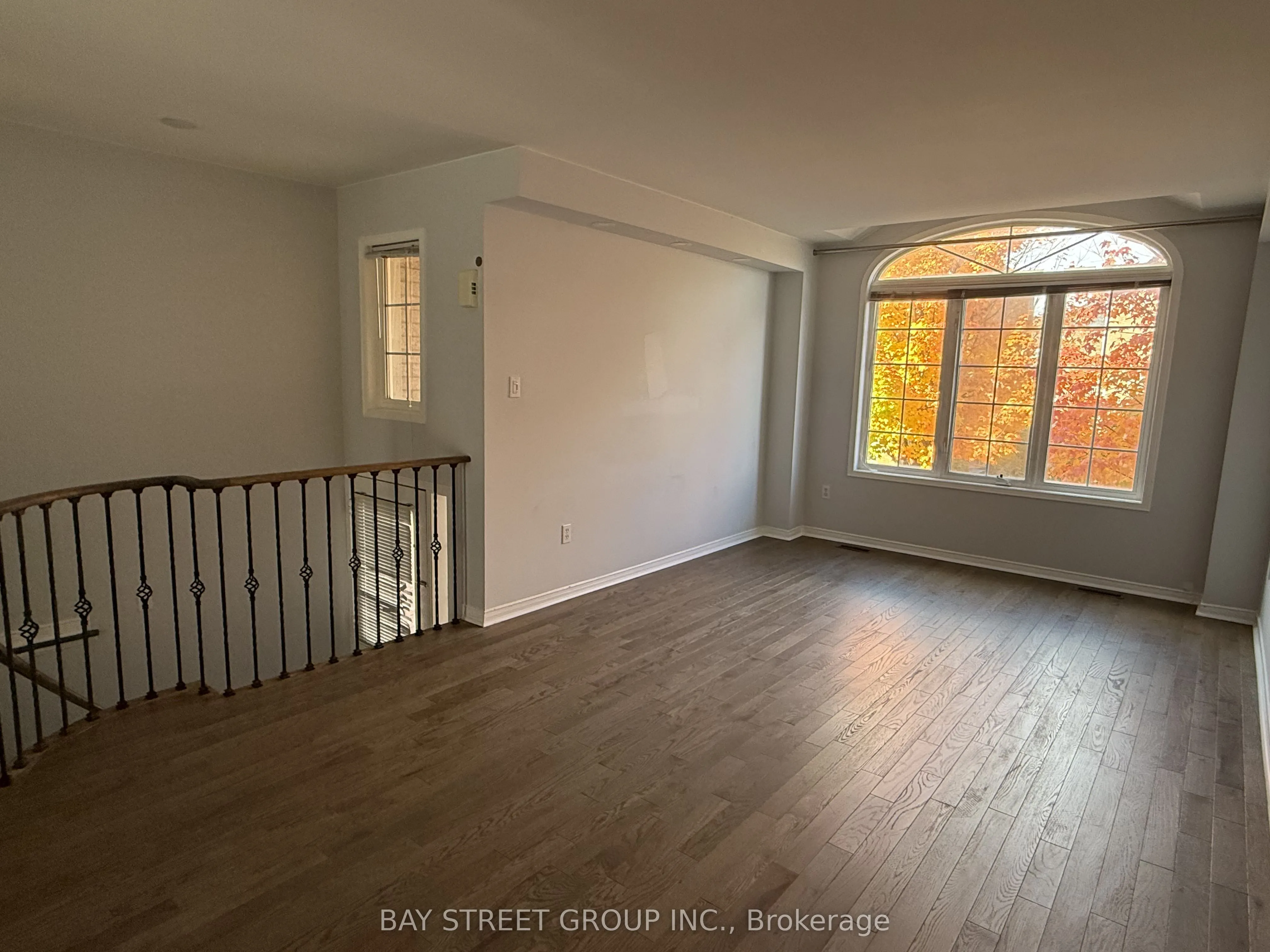 127 Galleria Parkway