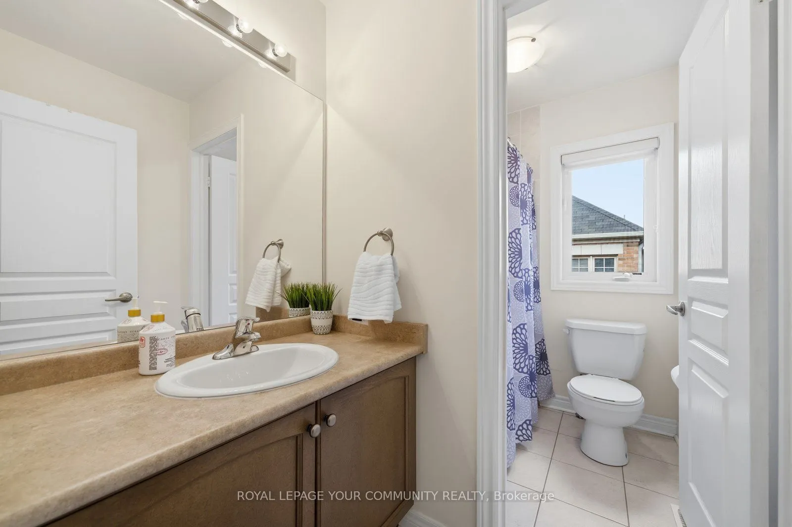 76 Mary Ellen Baker Crescent