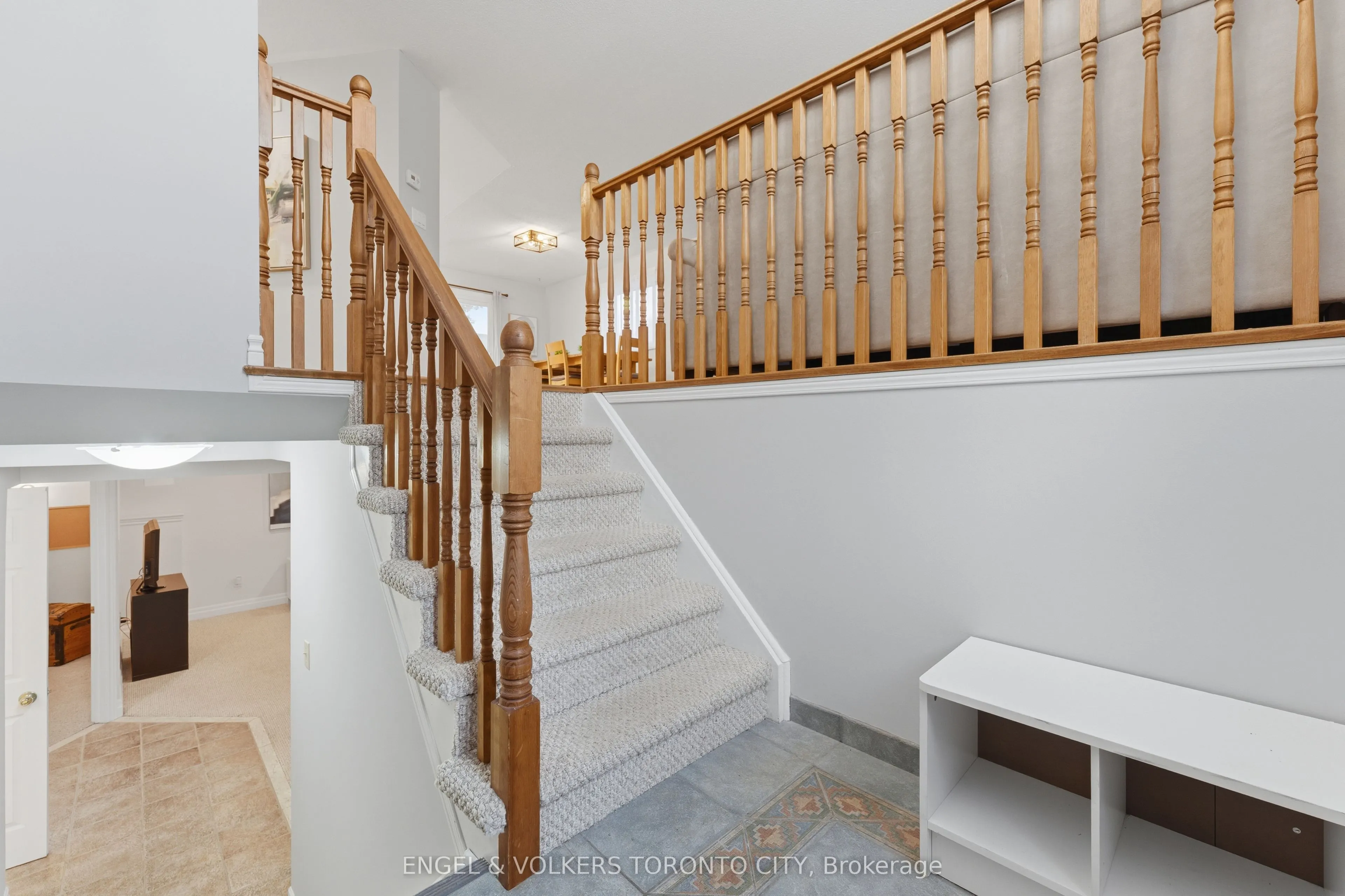 6 Kingsgate Crescent