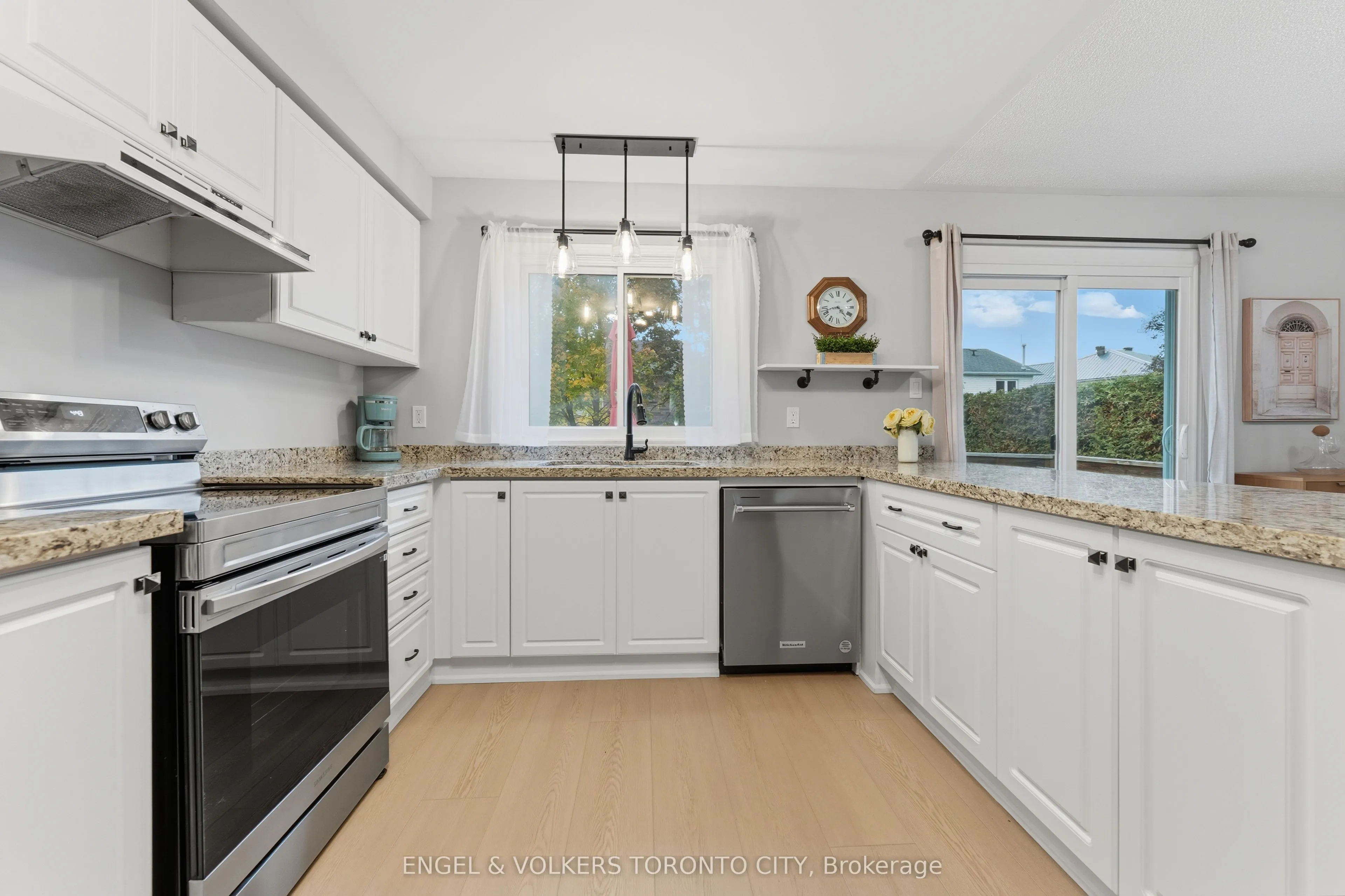 6 Kingsgate Crescent