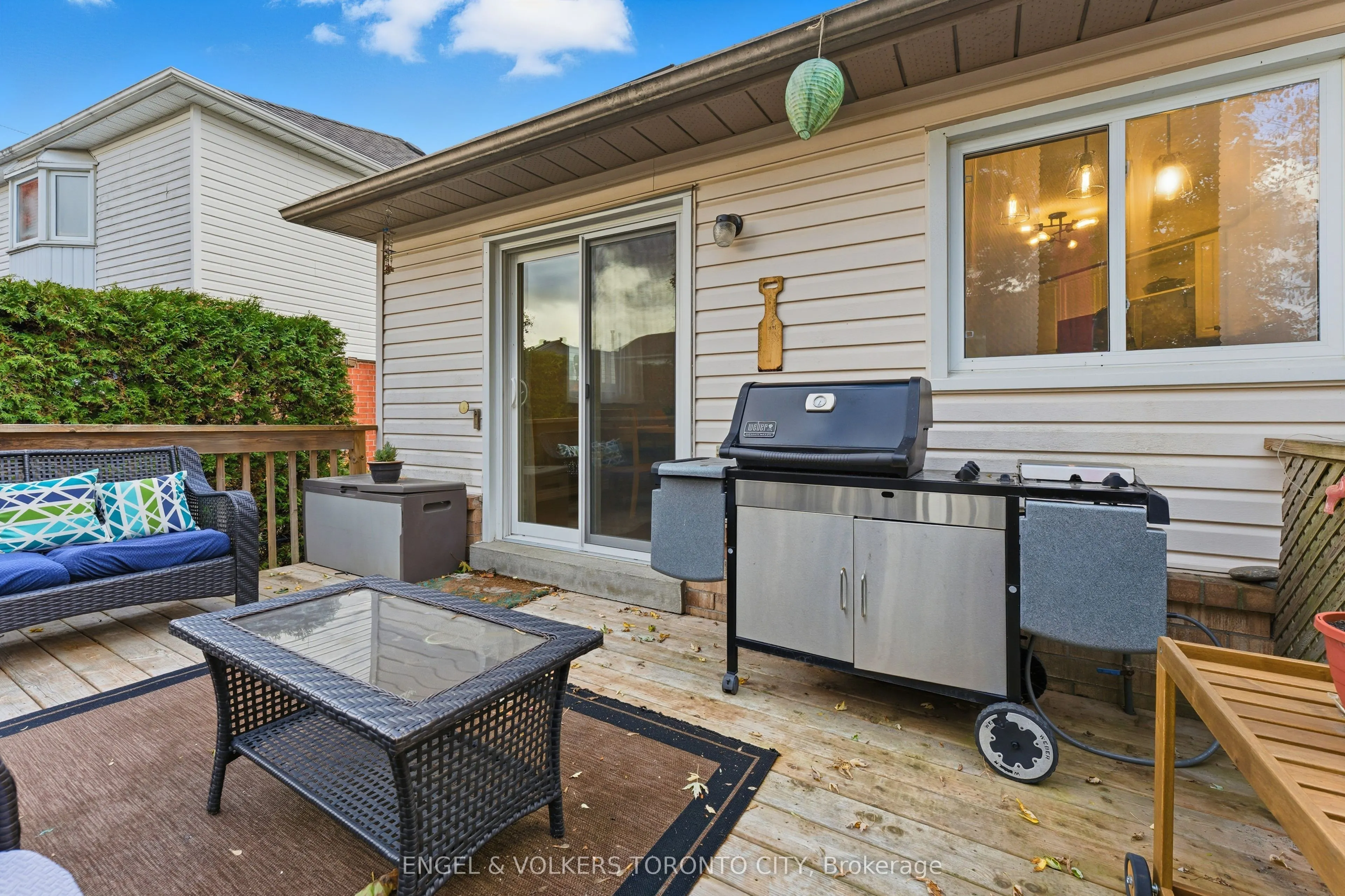 6 Kingsgate Crescent