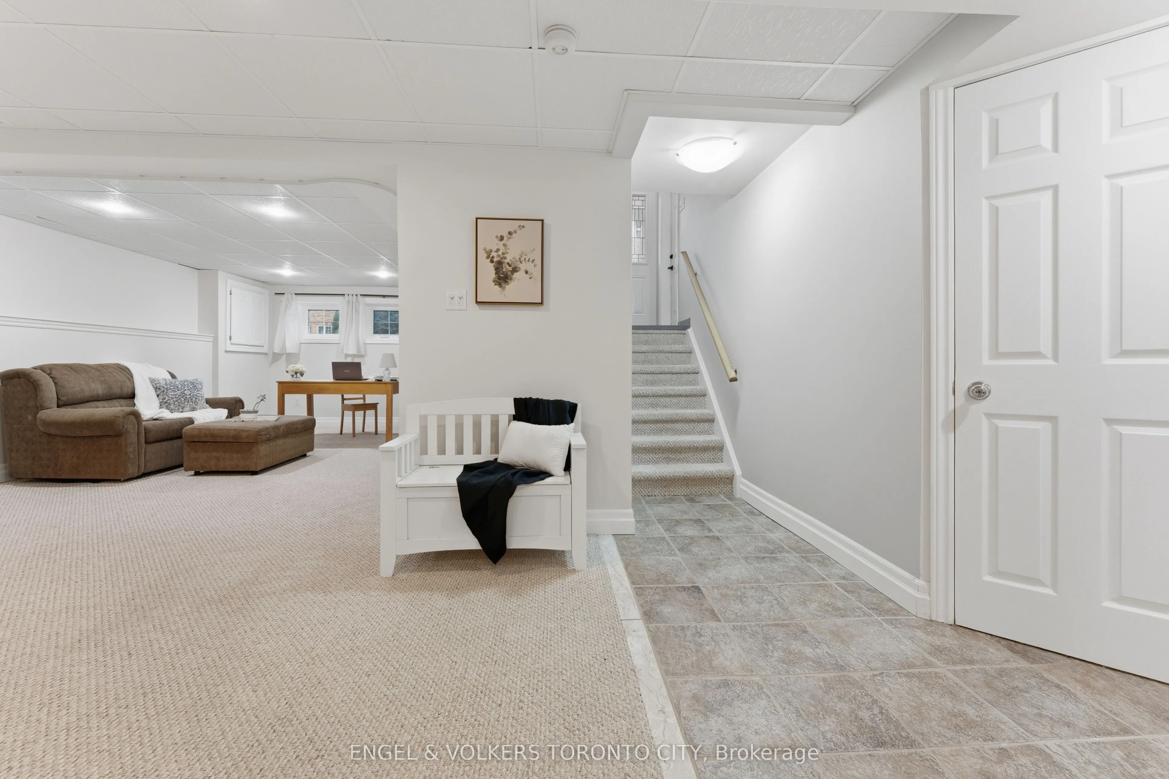 6 Kingsgate Crescent