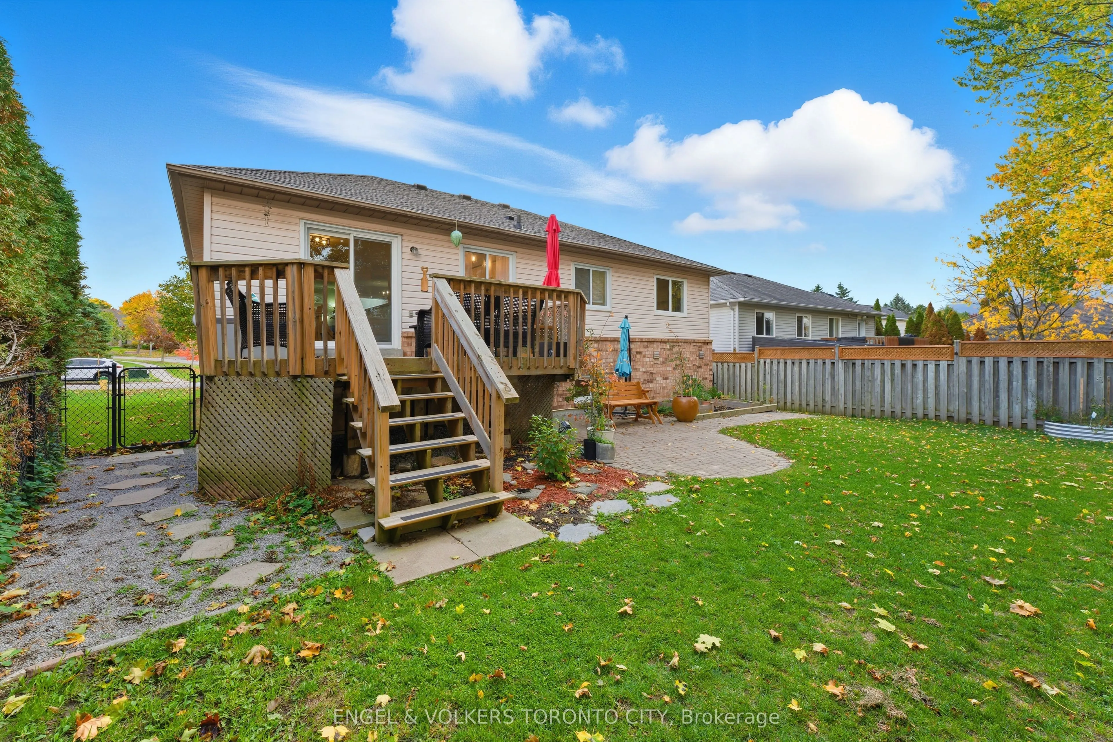 6 Kingsgate Crescent