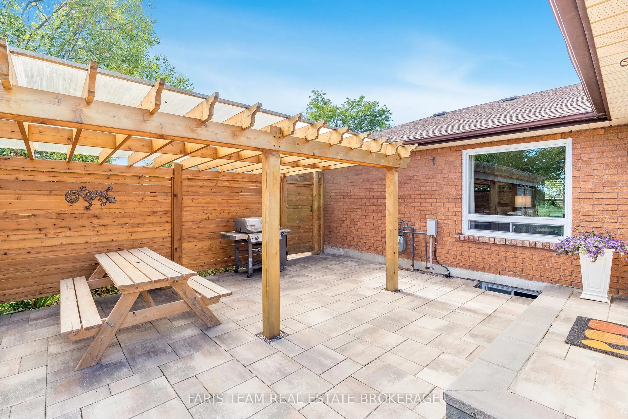 2032 Chantler Street