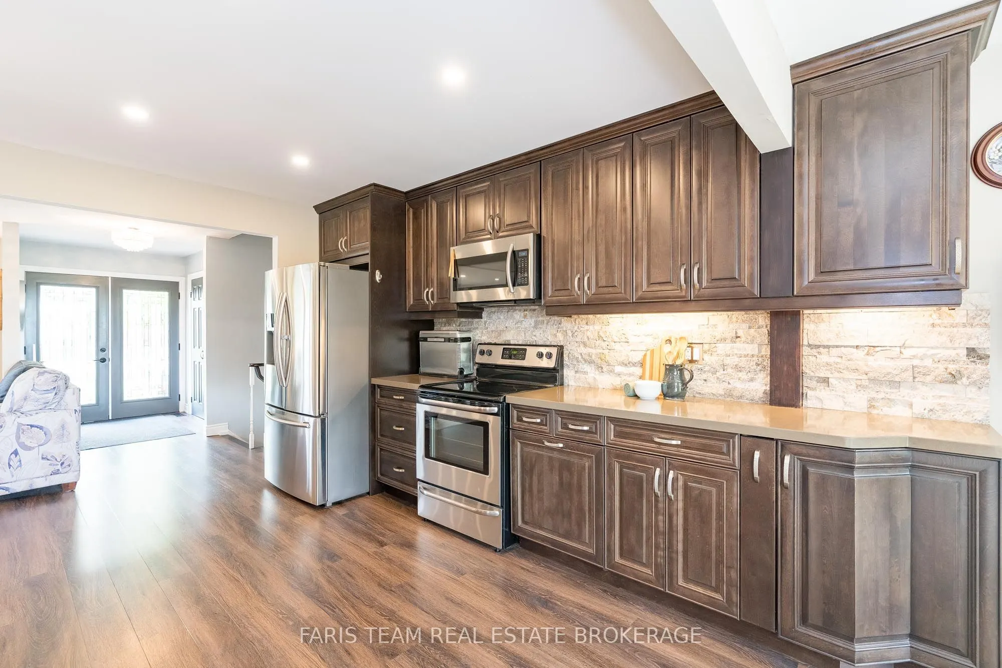 2032 Chantler Street